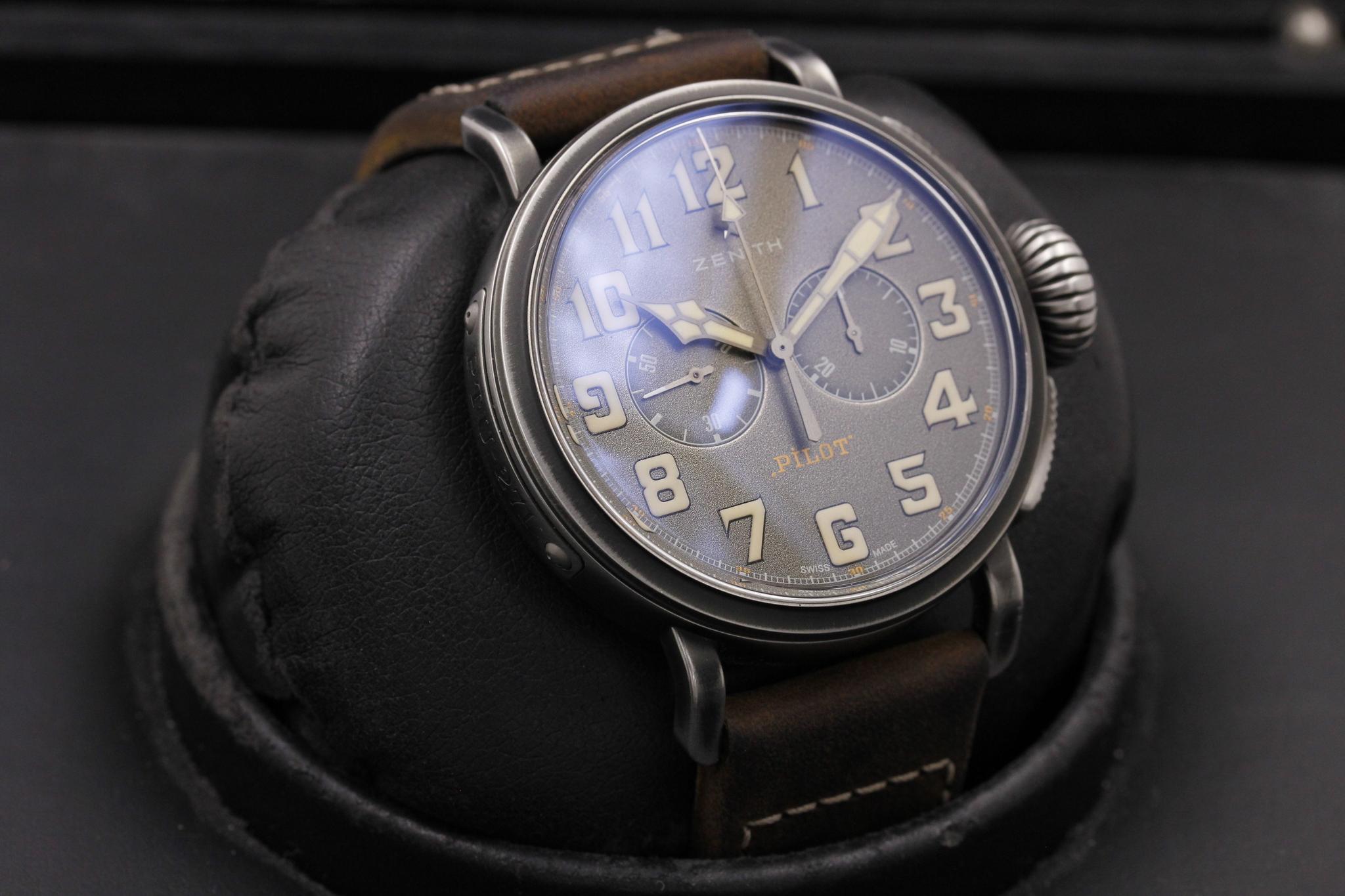 Watch Image 11