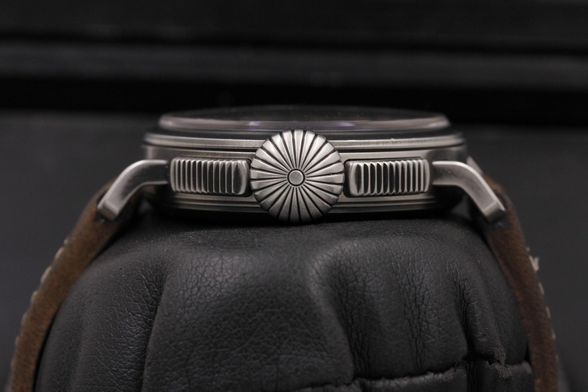 Watch Image 4