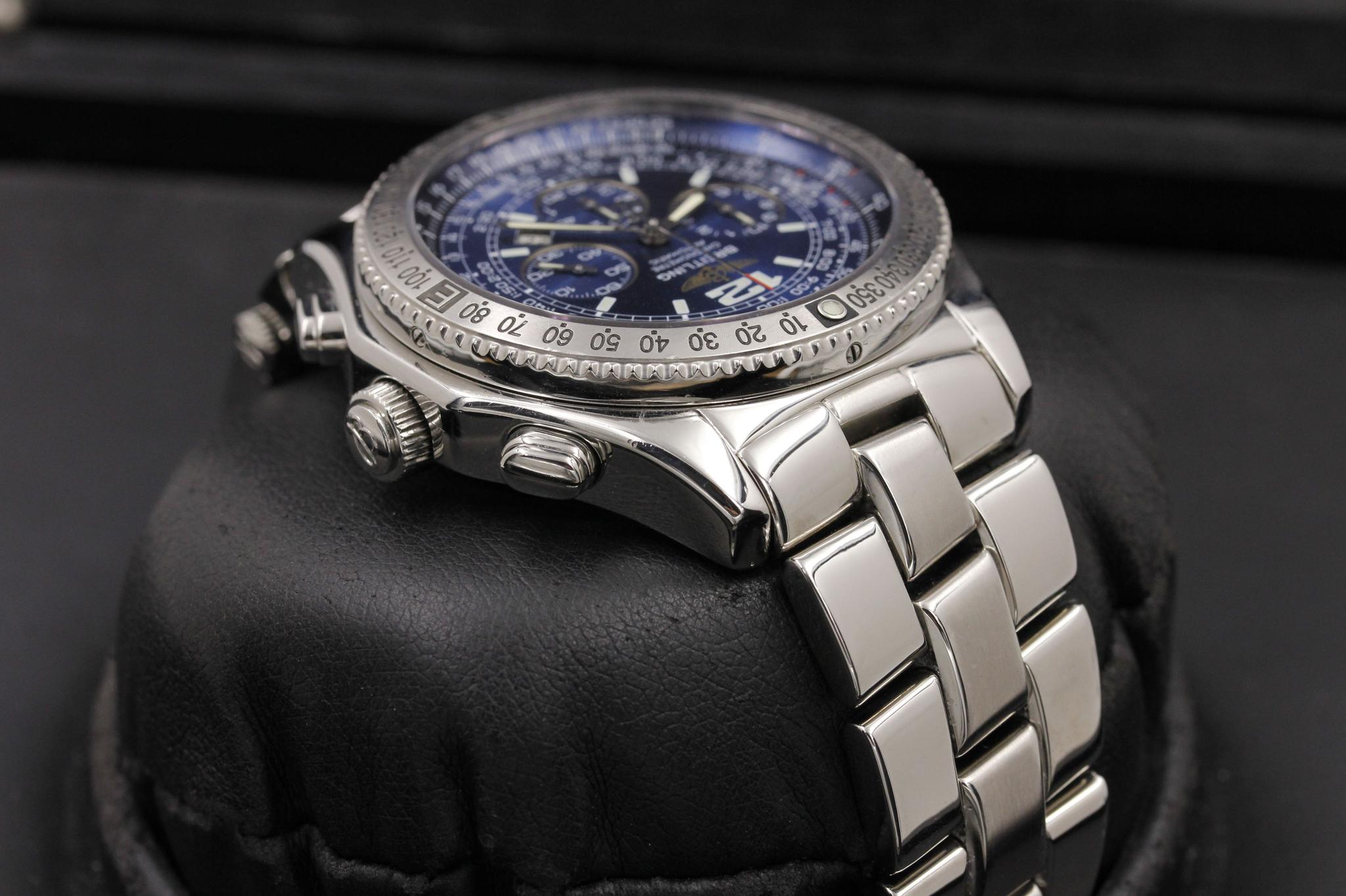 Watch Image 5
