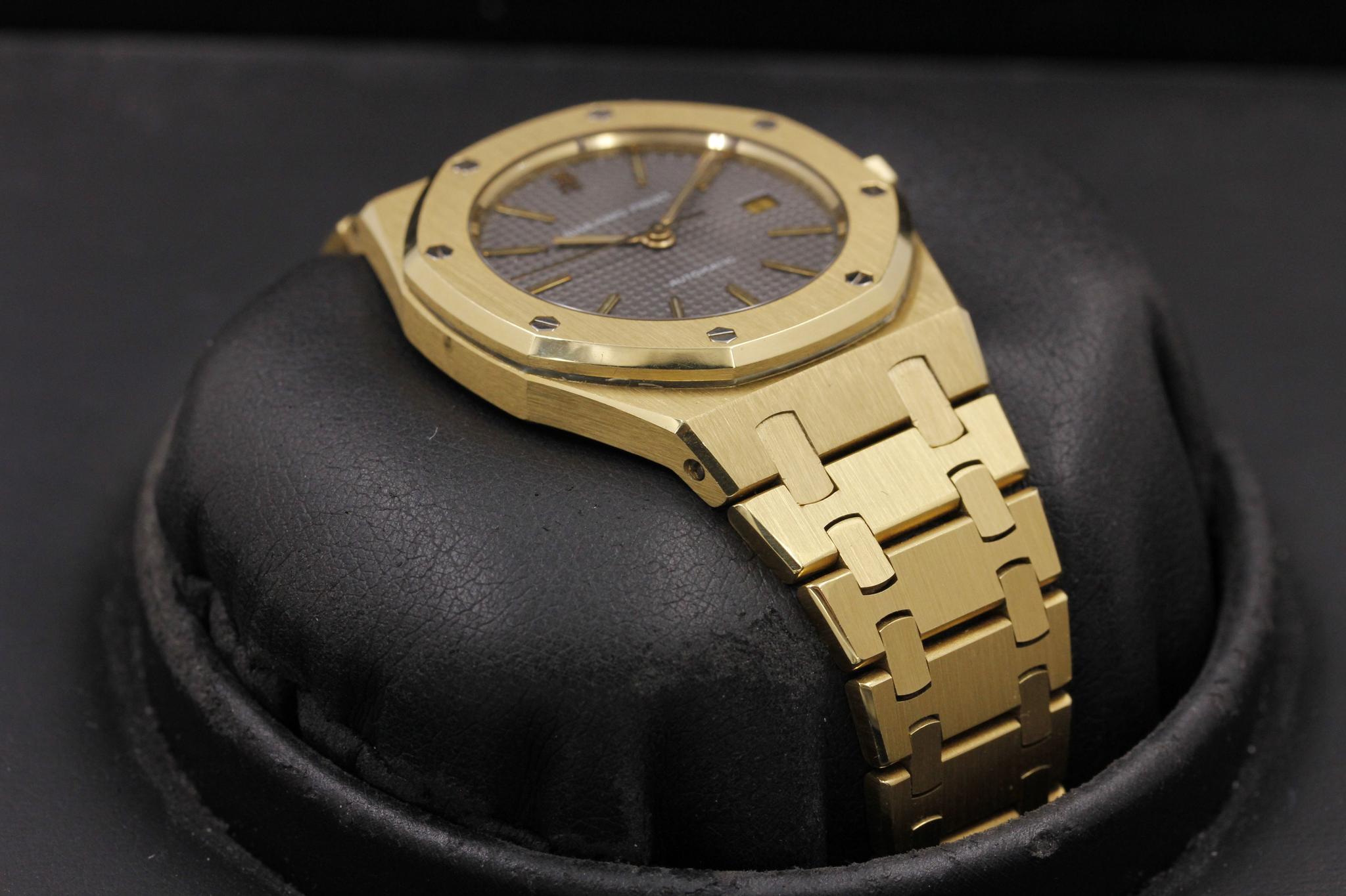 Watch Image 6