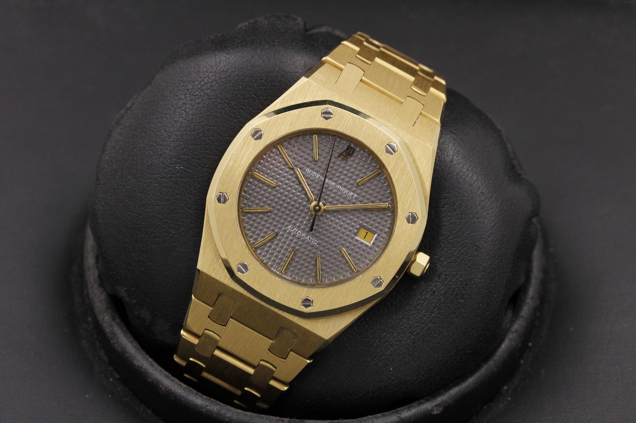 Watch Image 10