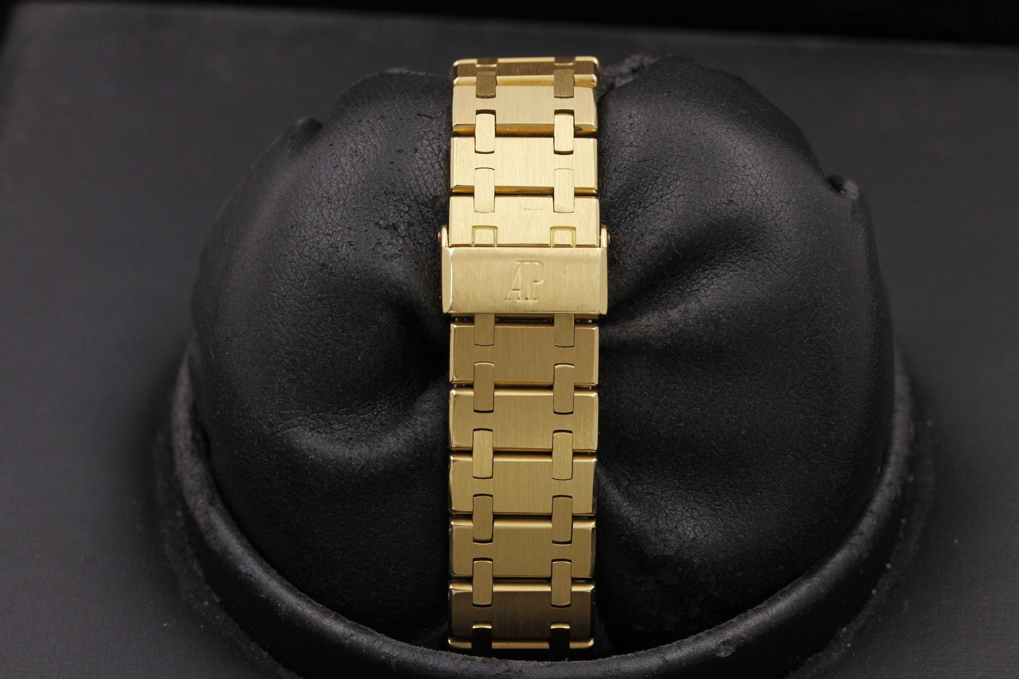 Watch Image 9