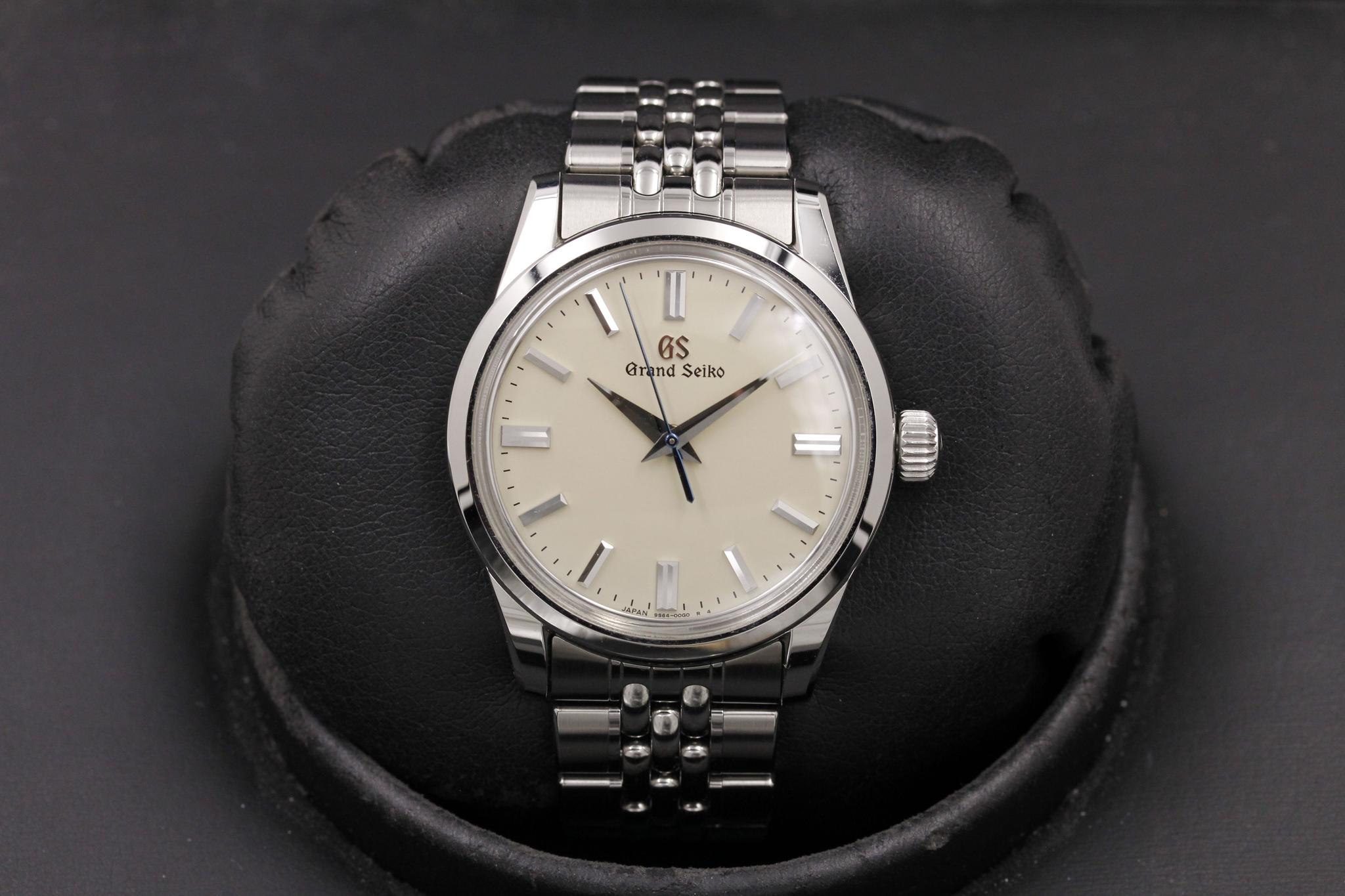 Watch Image 1