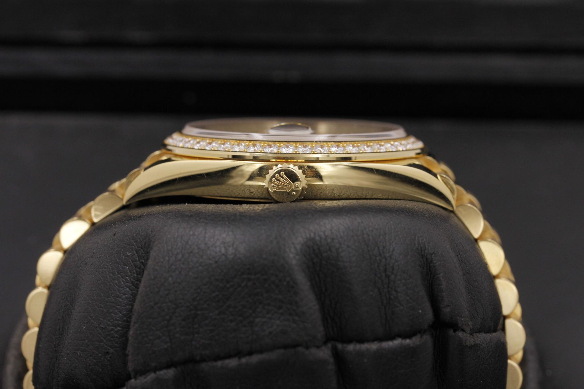Watch Image 3