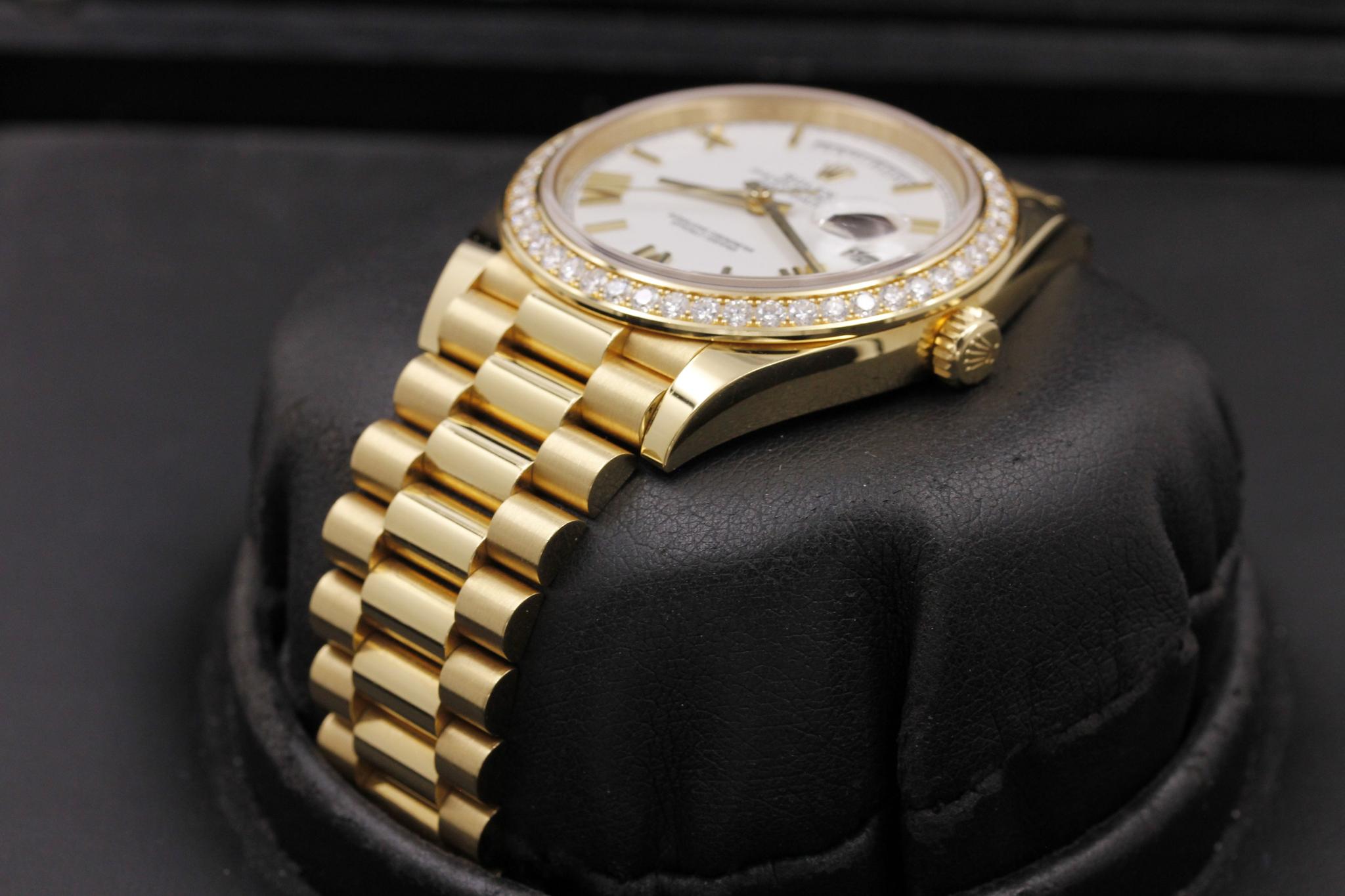 Watch Image 2