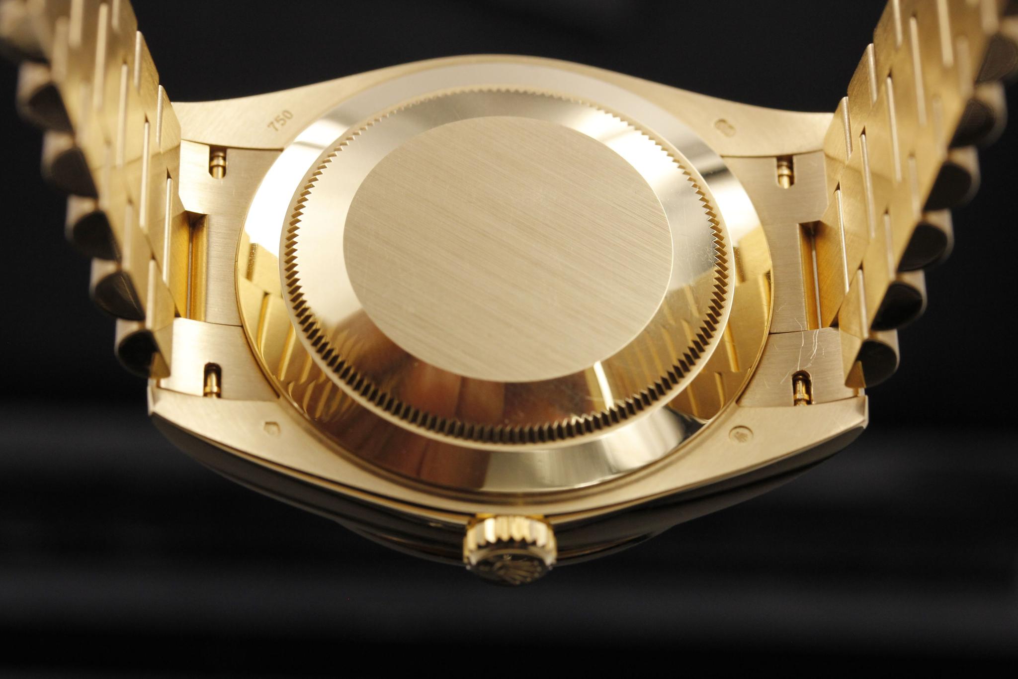 Watch Image 8