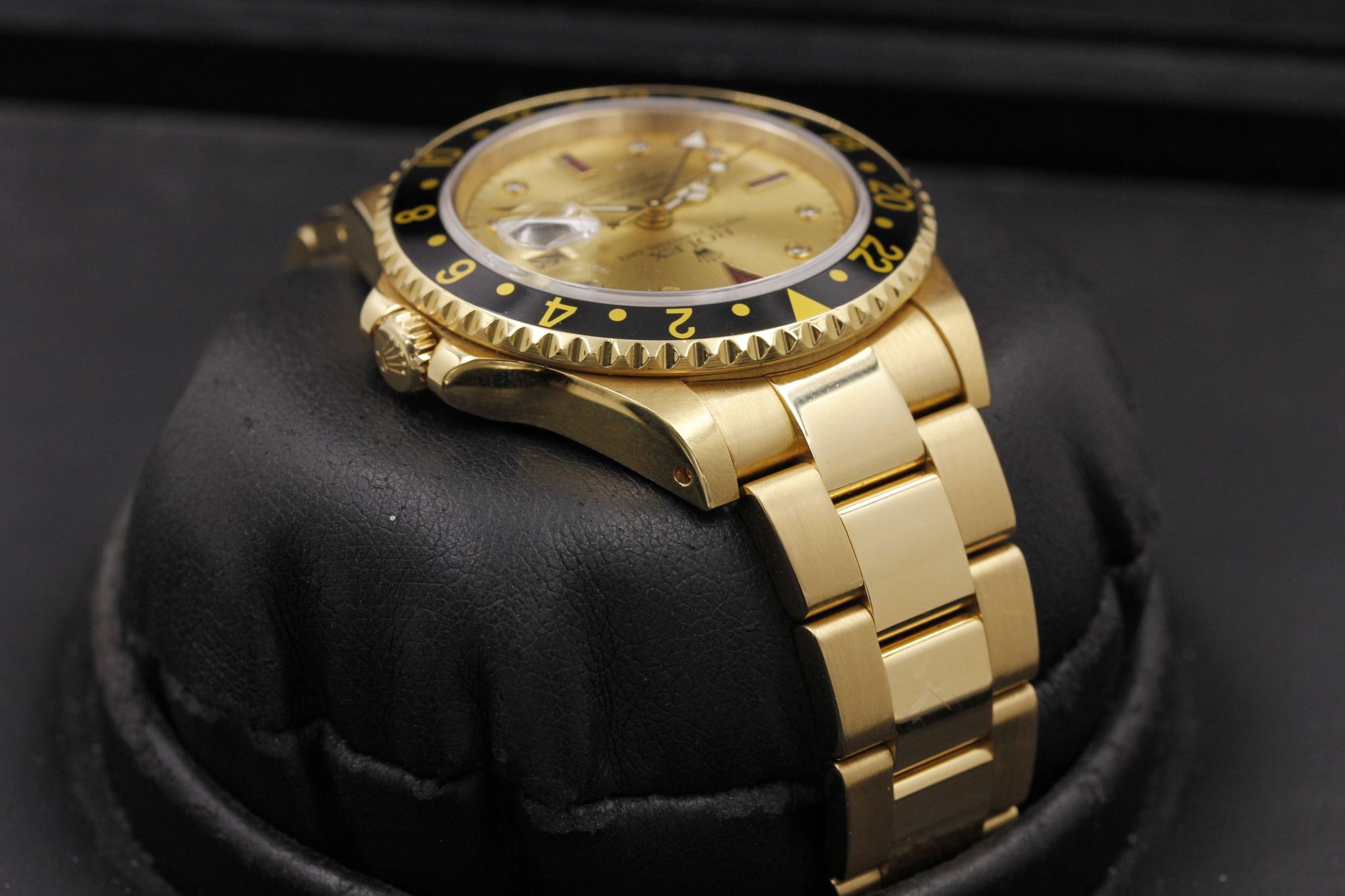 Watch Image 4