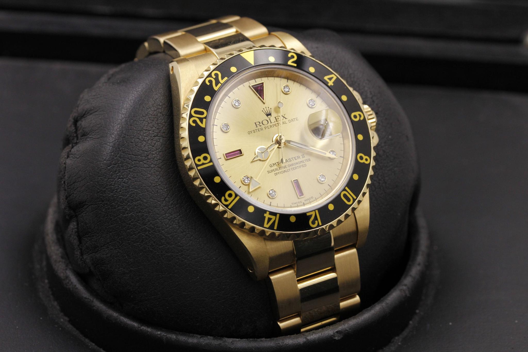Watch Image 11
