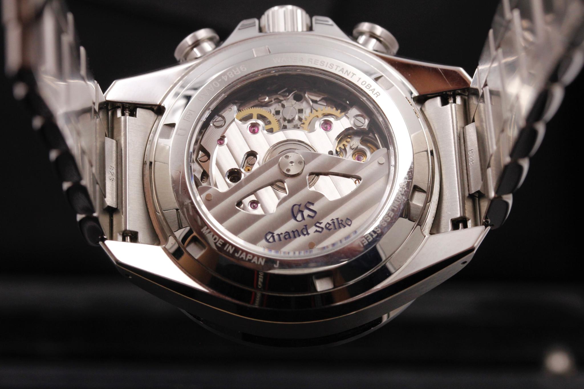Watch Image 7