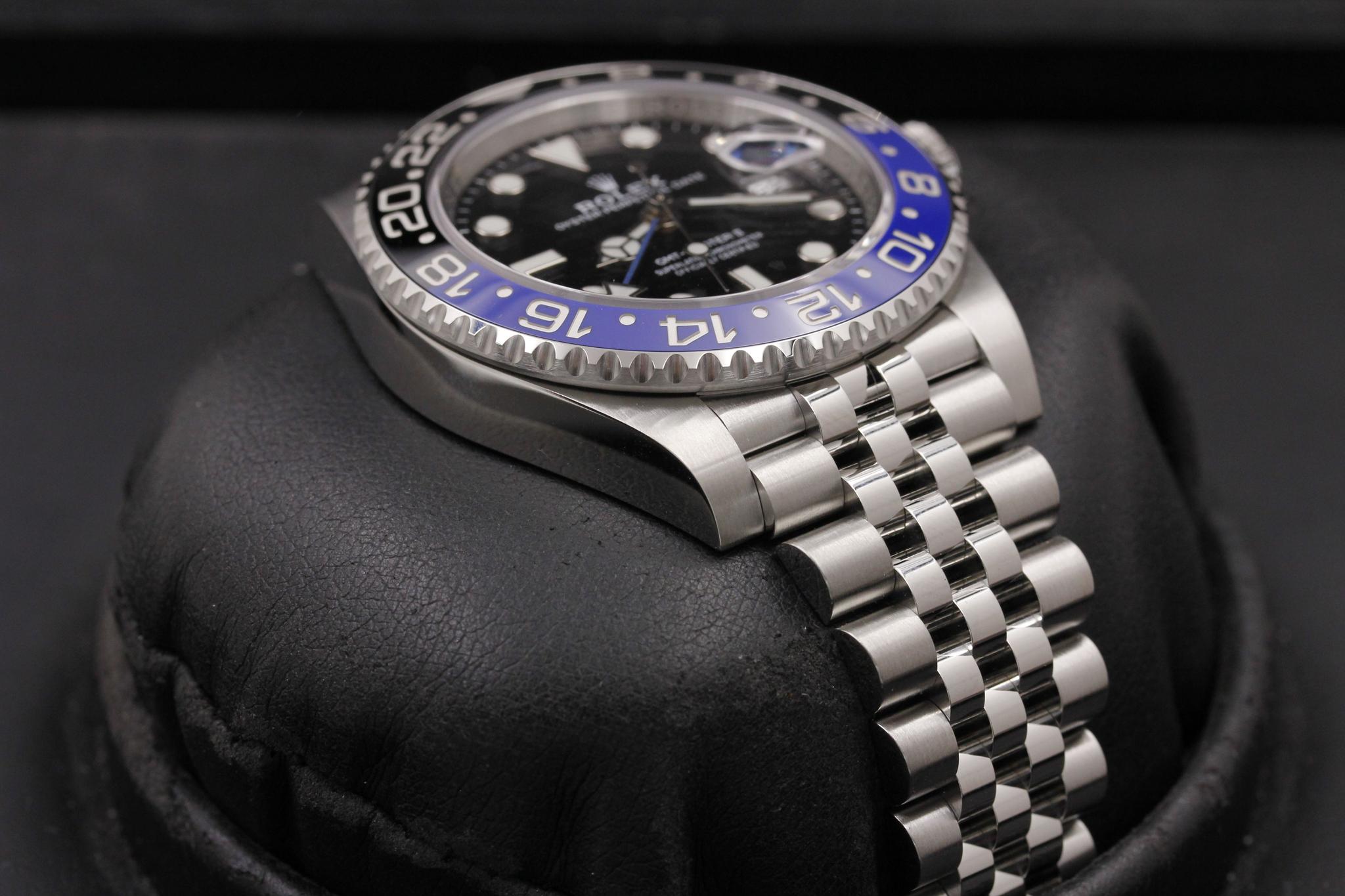 Watch Image 6