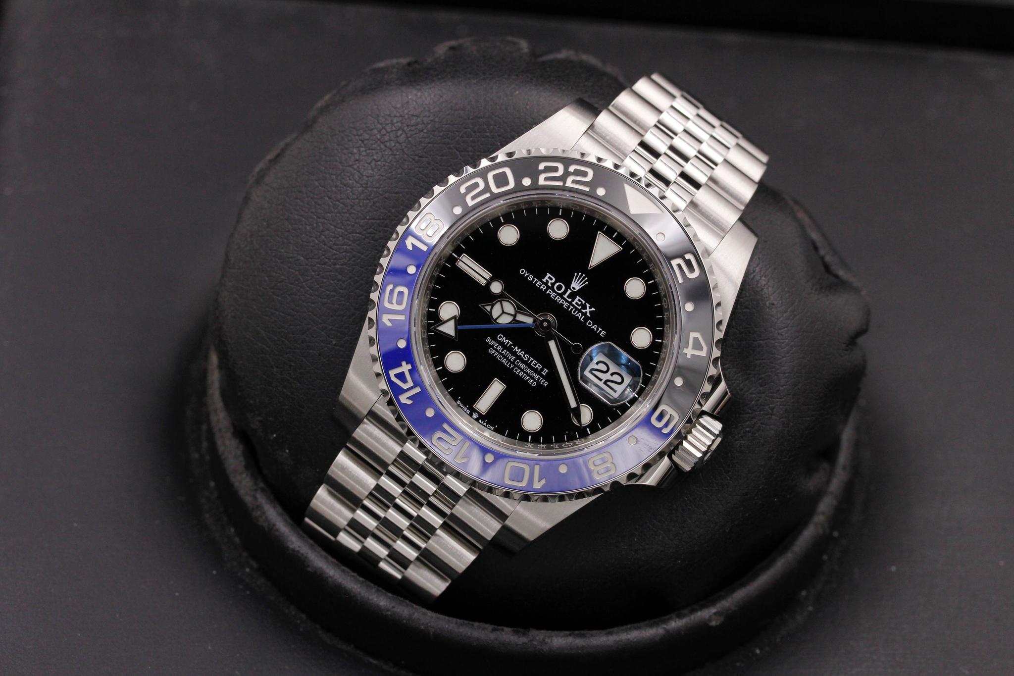 Watch Image 9