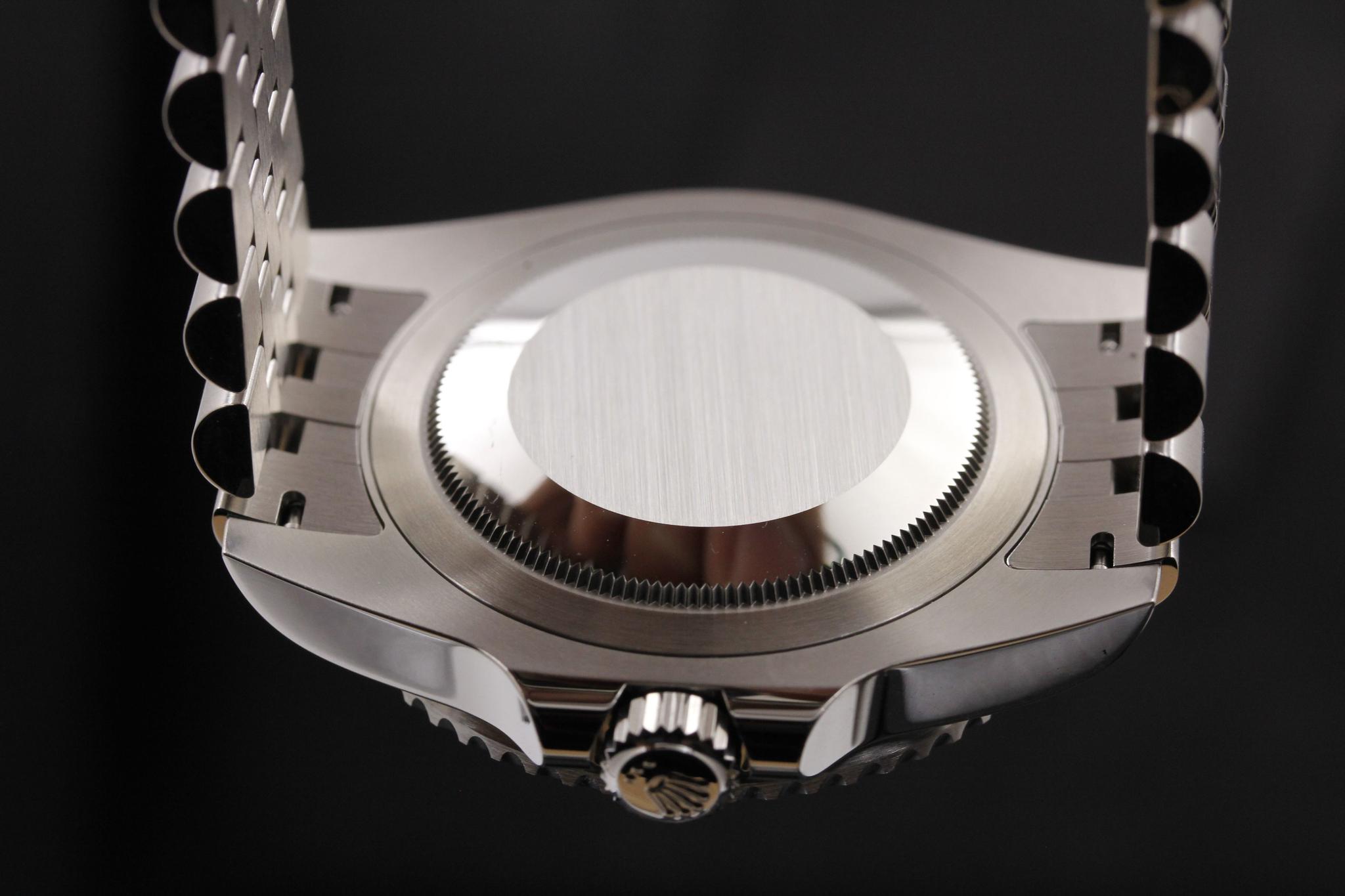 Watch Image 8