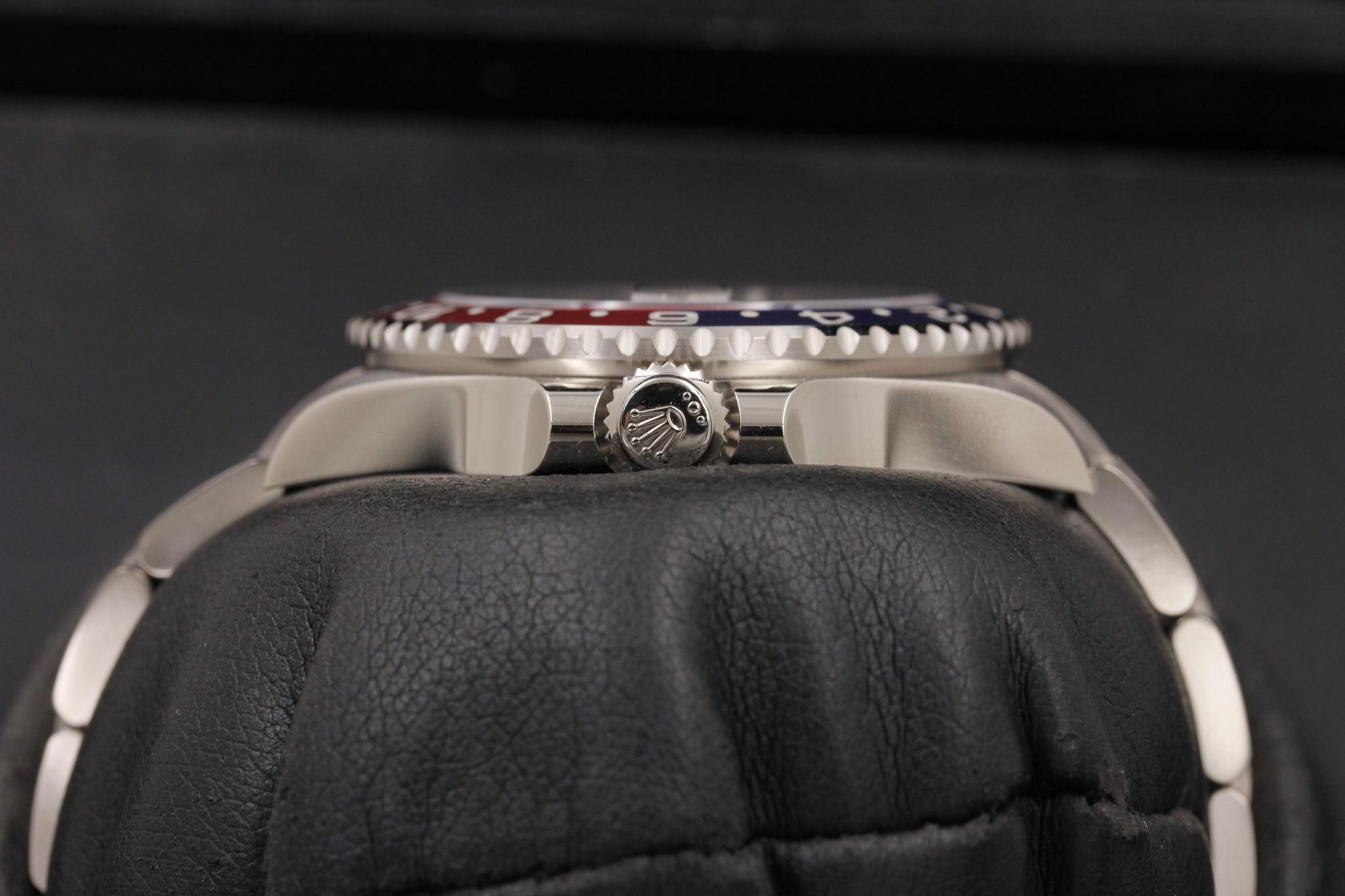 Watch Image 3