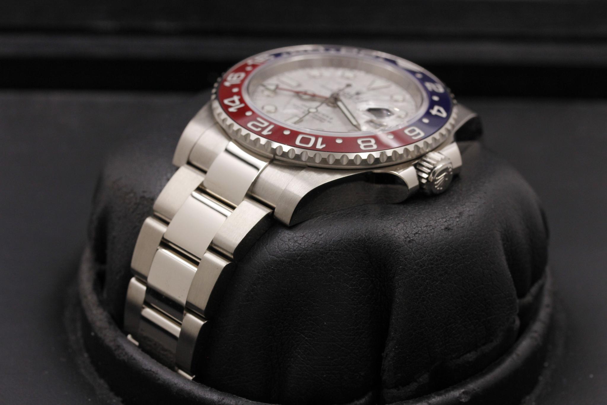 Watch Image 2