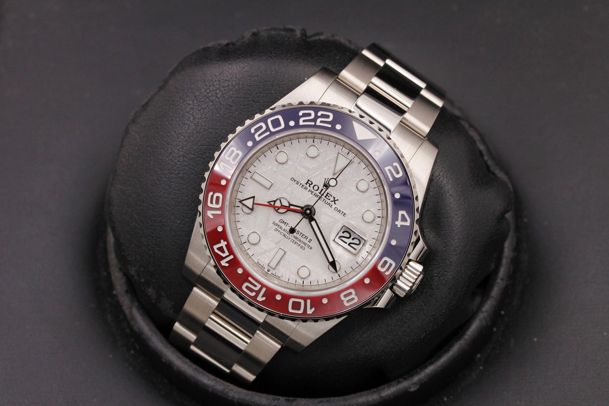 Watch Image 9