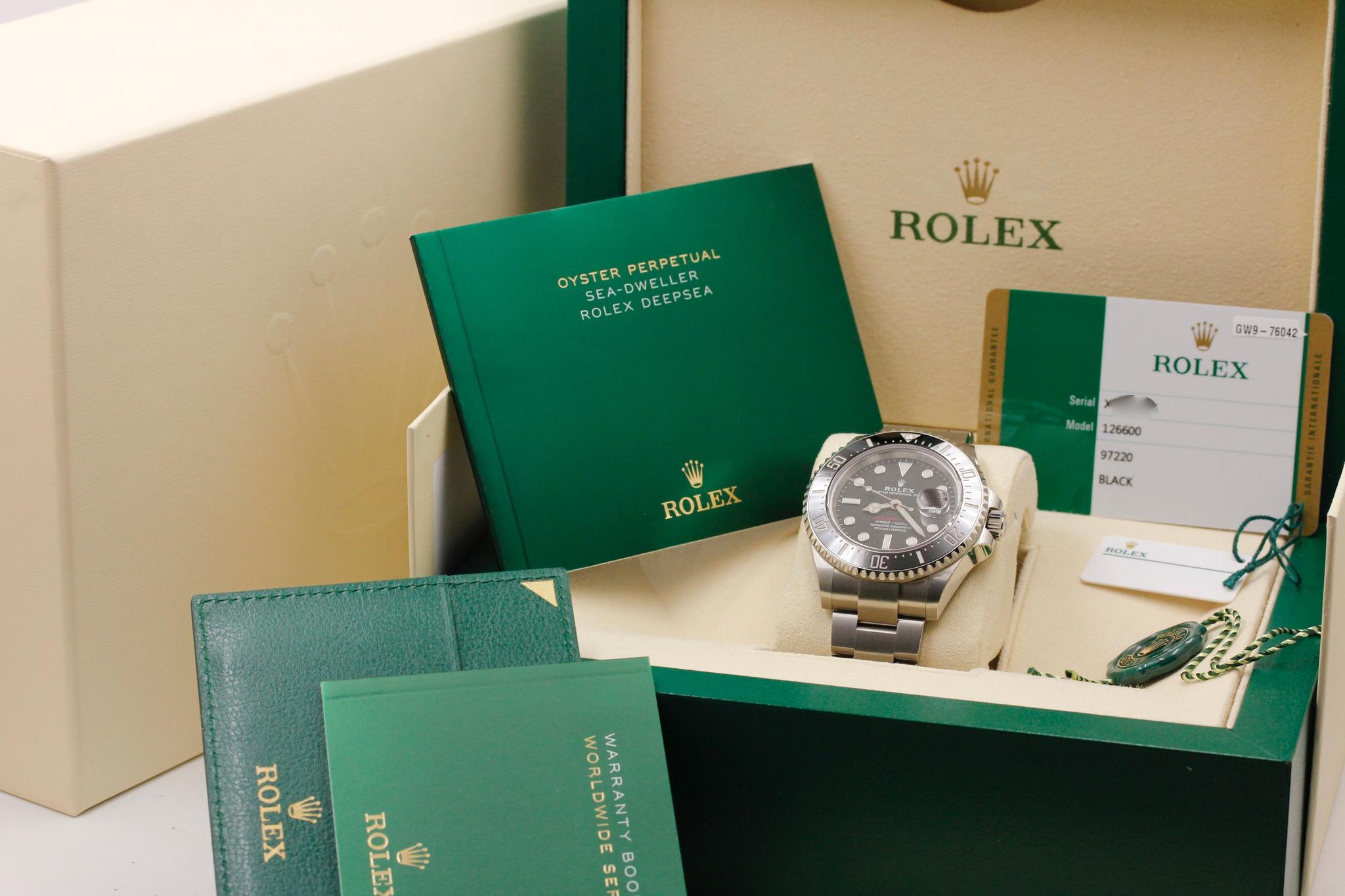 Watch Image 11