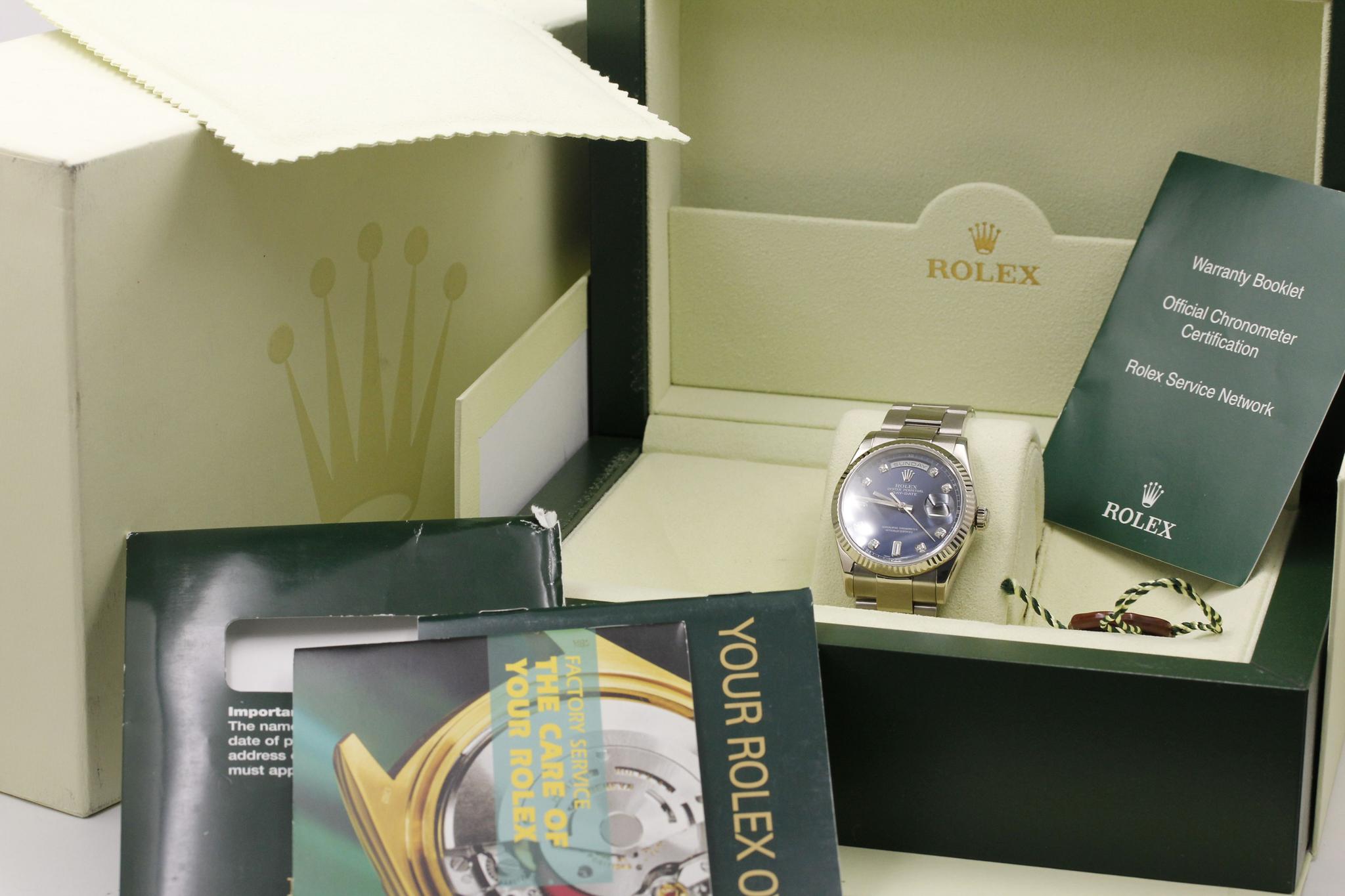Watch Image 12