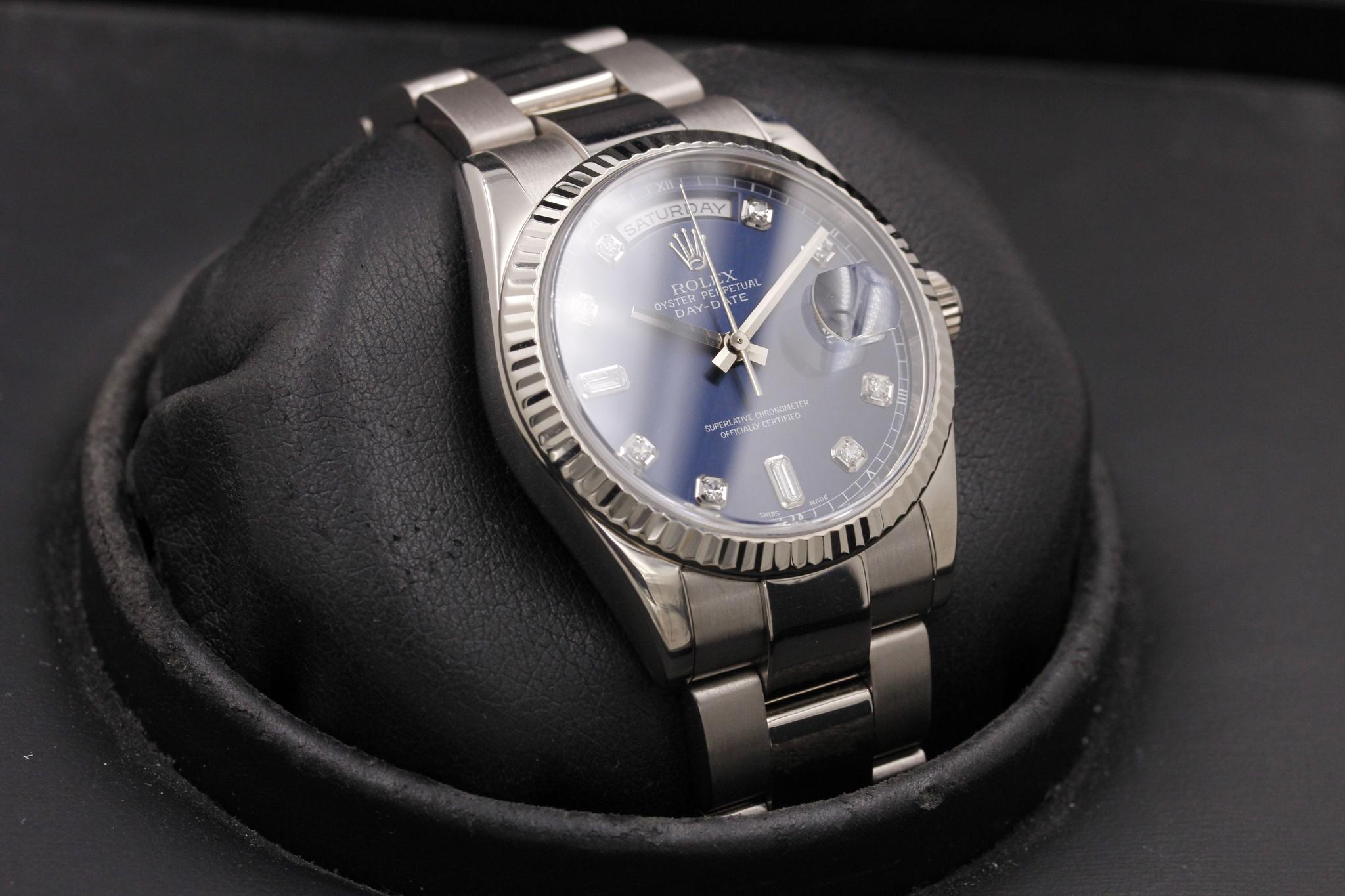 Watch Image 11