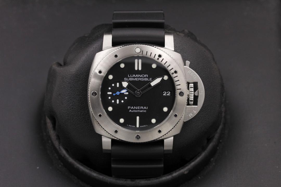 Panerai Luminor Submersible Pam 682