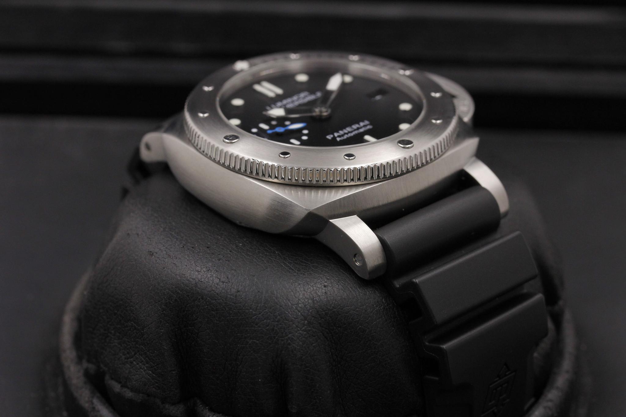 Watch Image 6