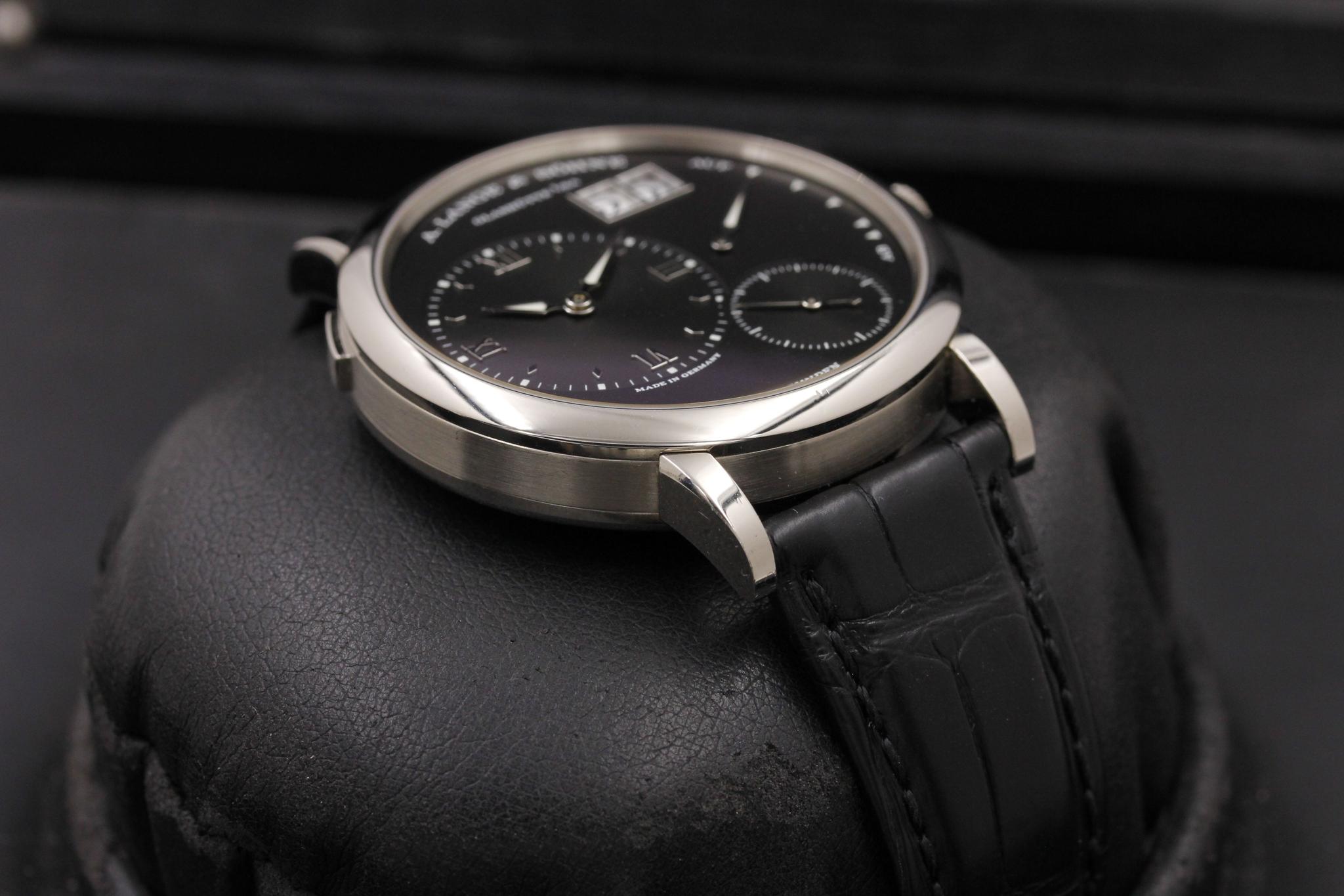 Watch Image 6