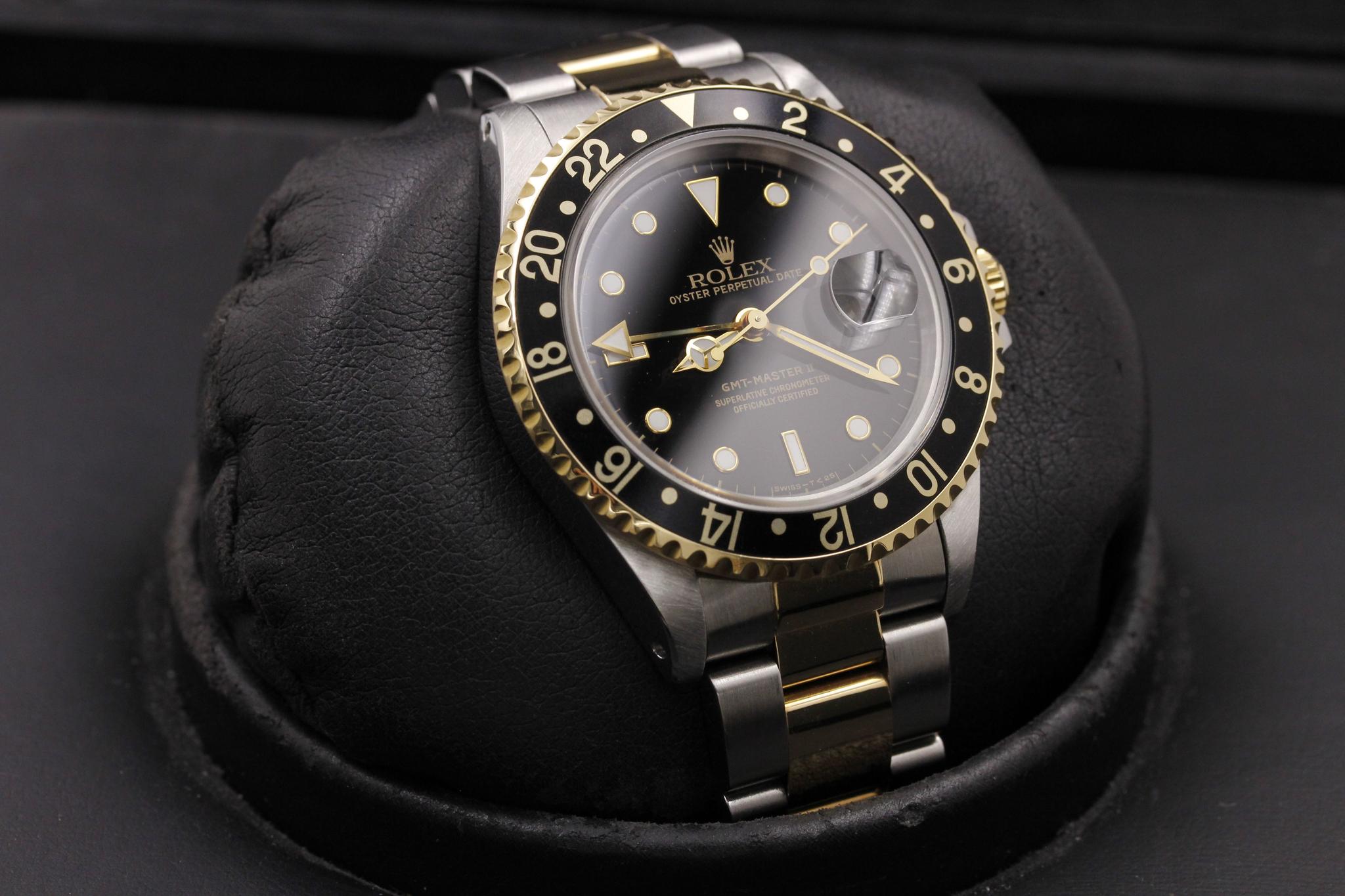 Watch Image 12