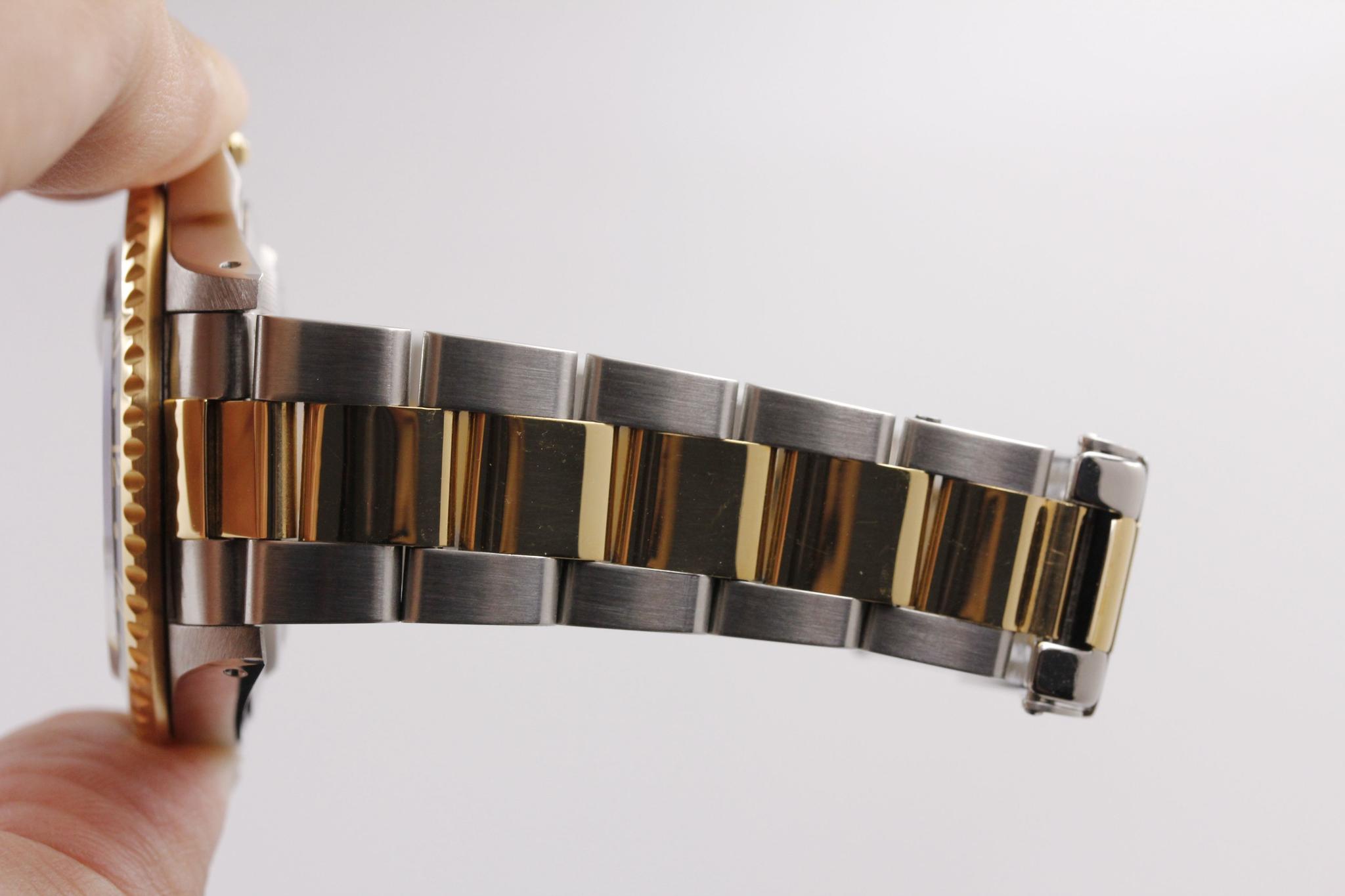 Watch Image 10