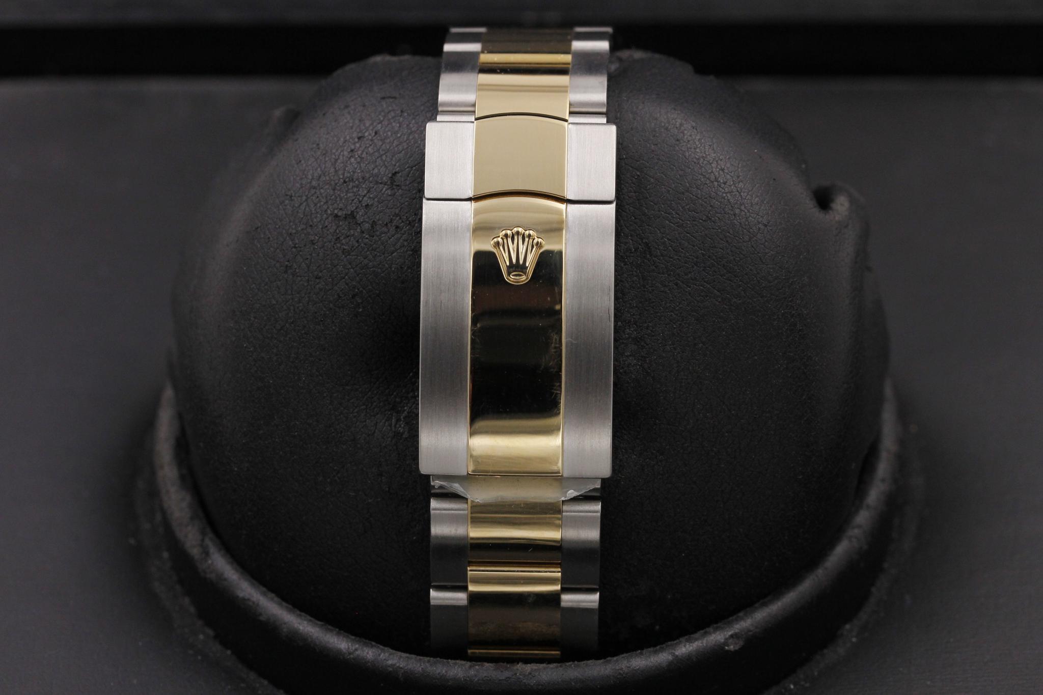 Watch Image 8