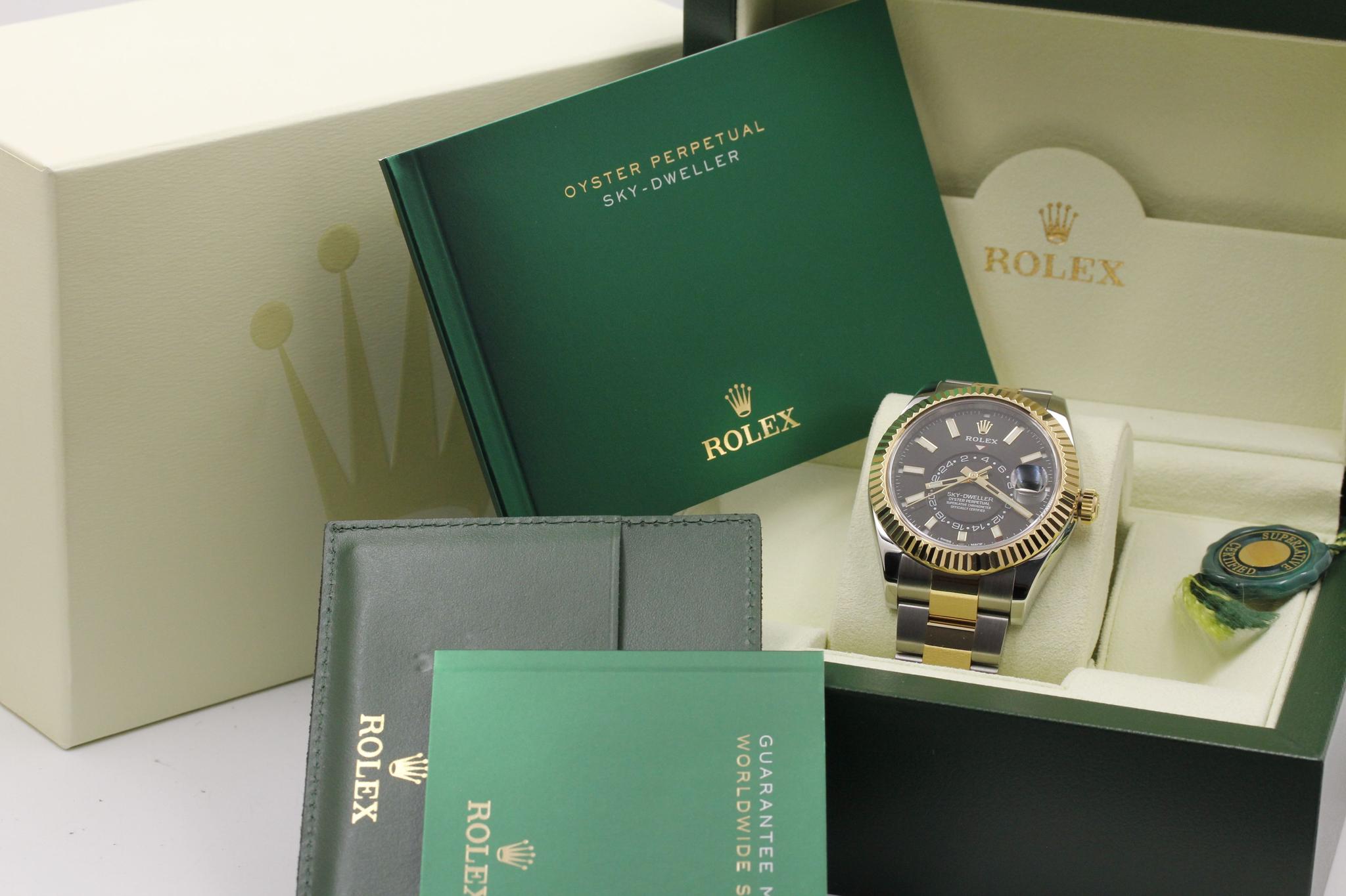 Watch Image 11