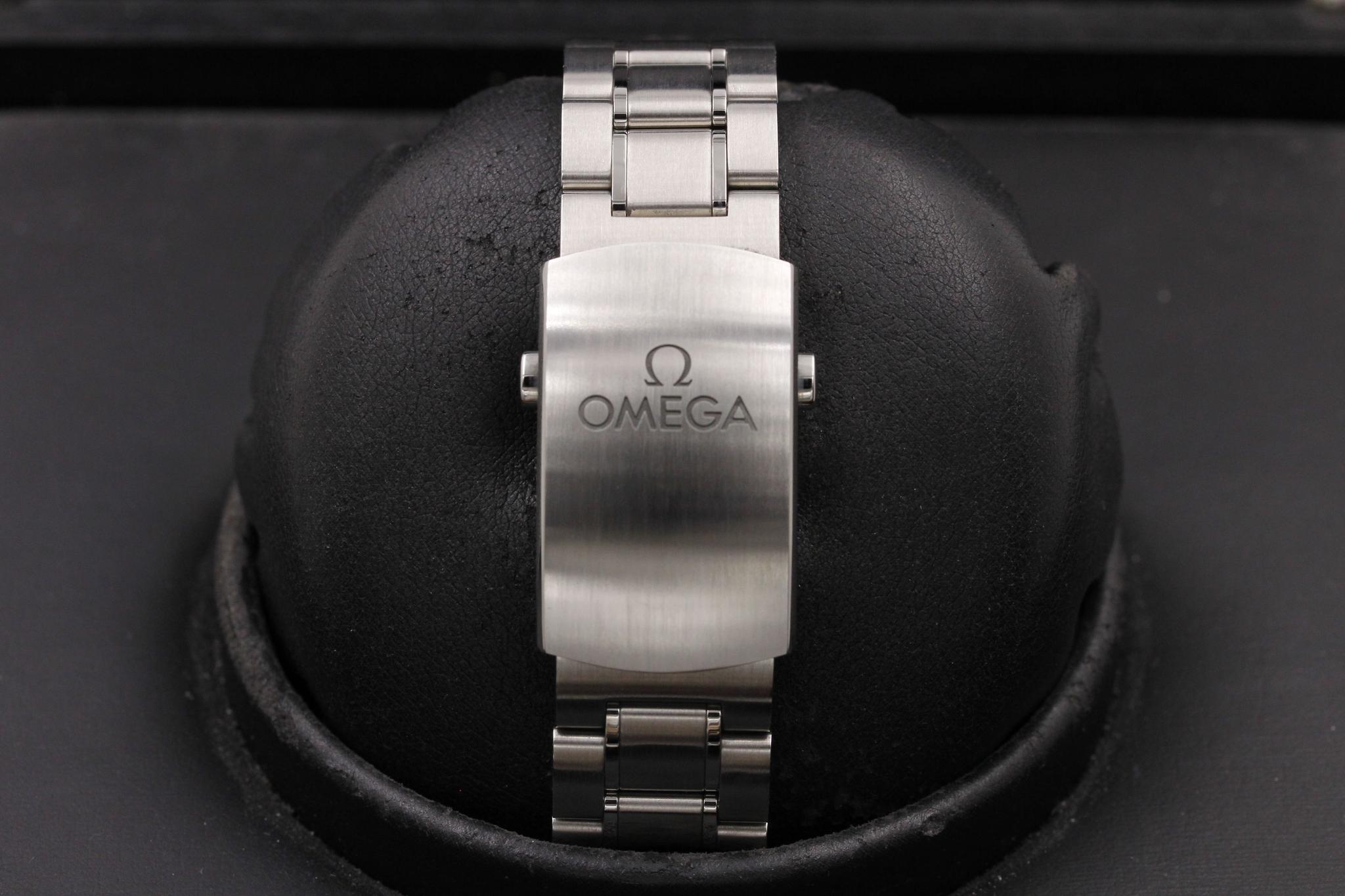 Watch Image 8