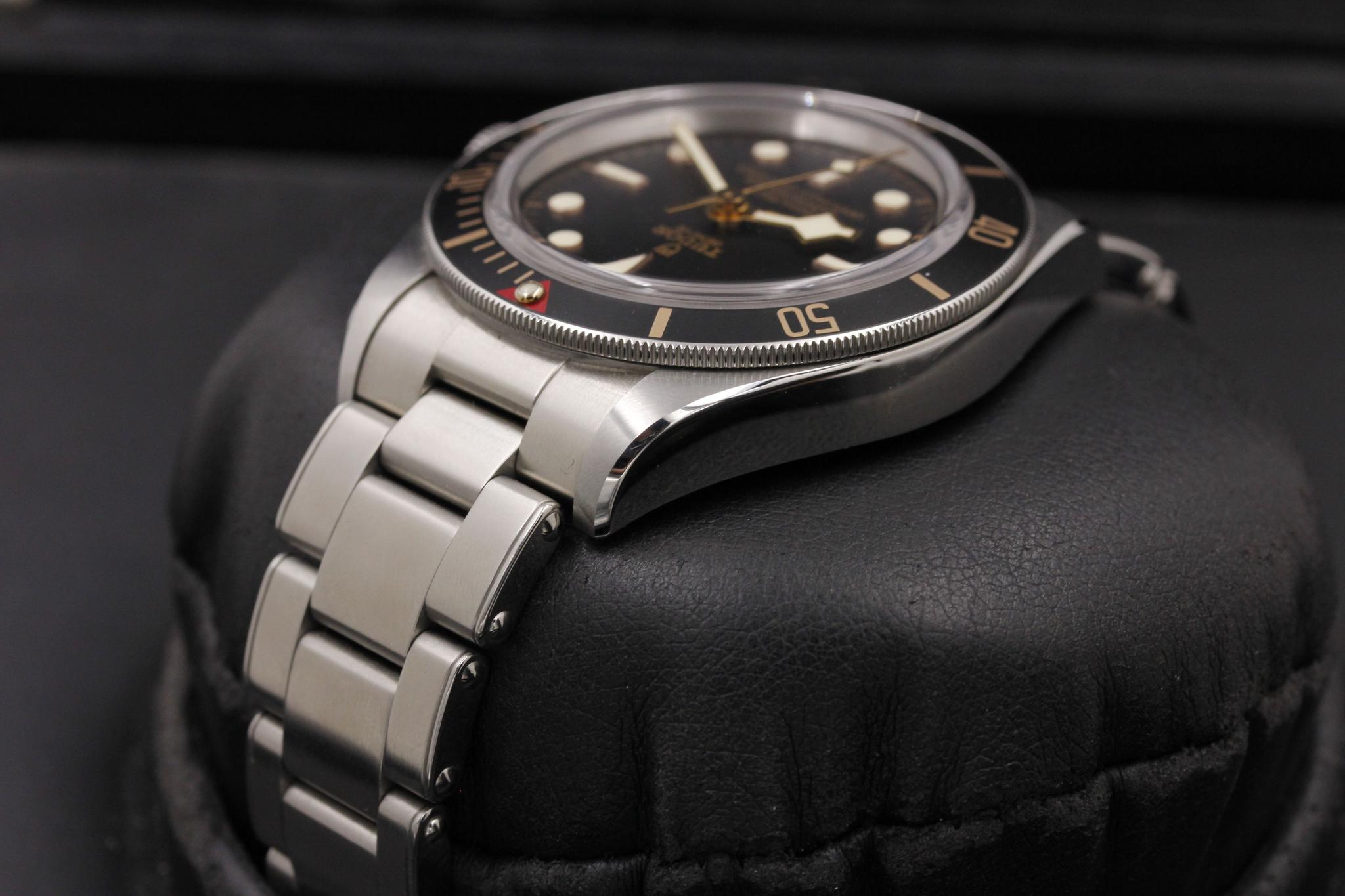 Watch Image 5