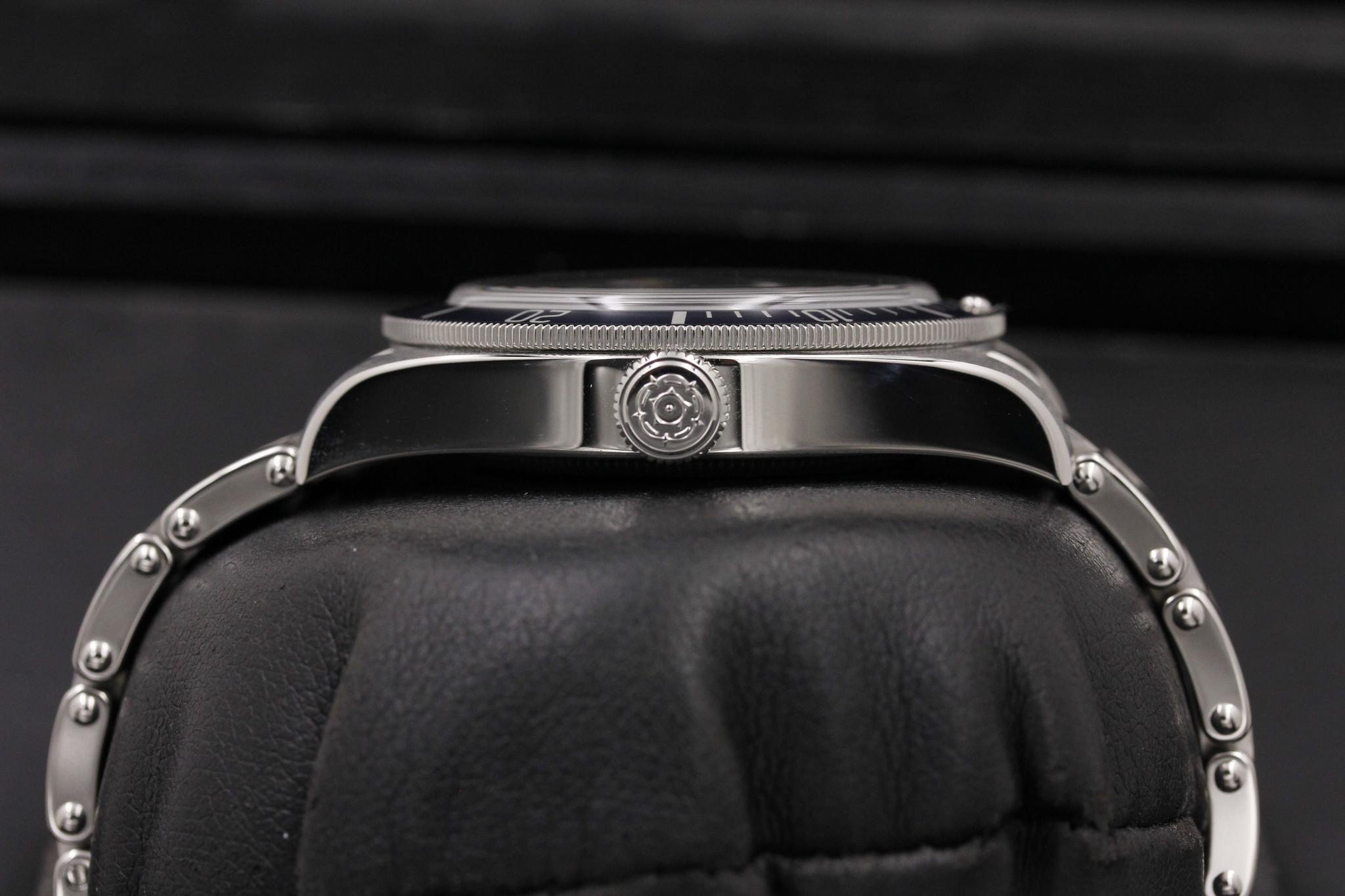 Watch Image 3