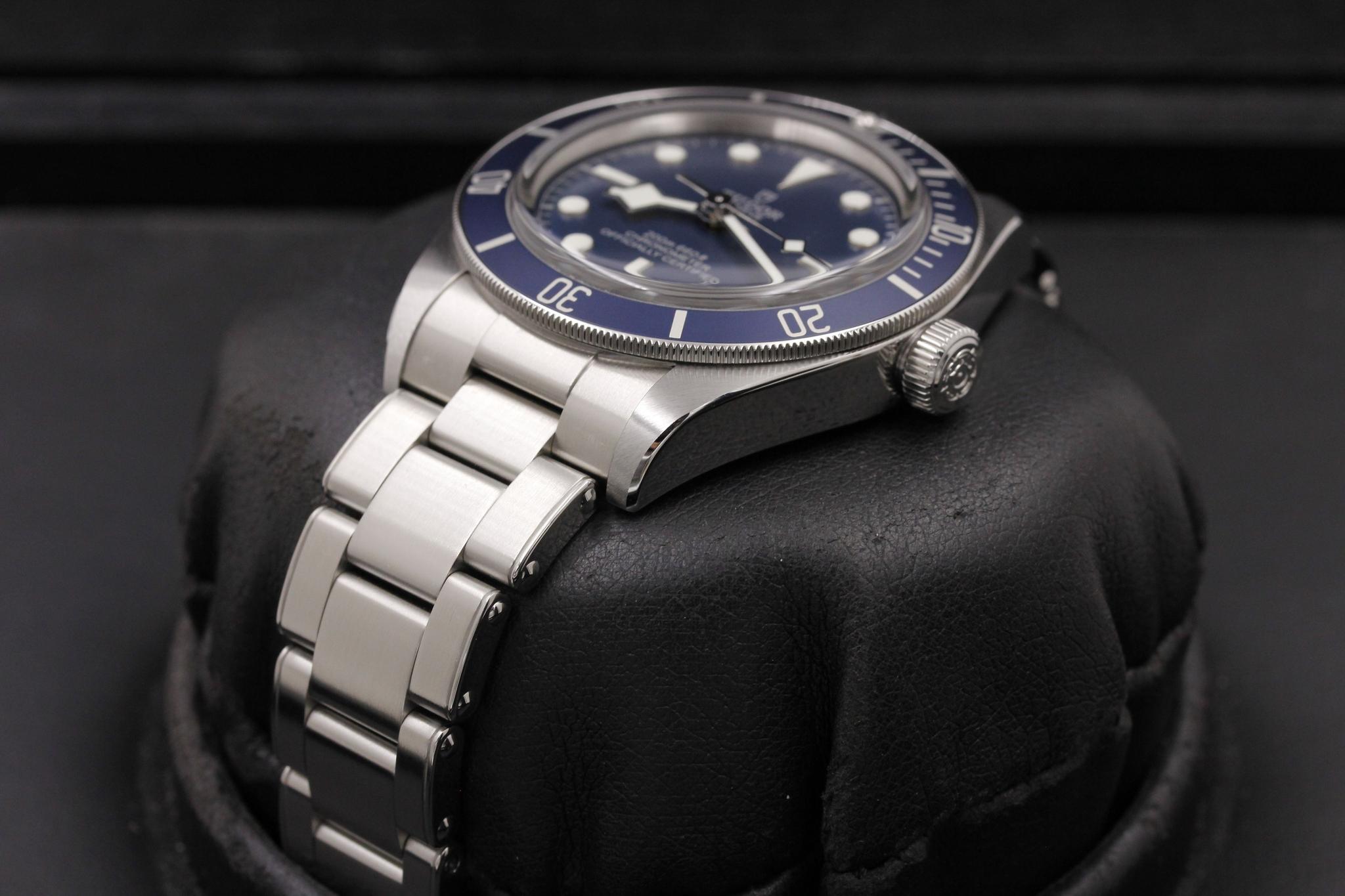 Watch Image 2
