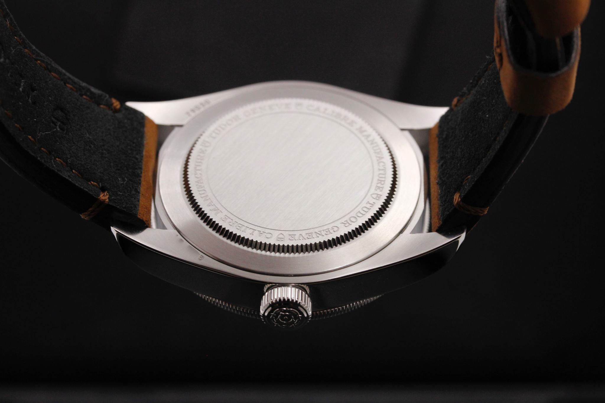 Watch Image 7
