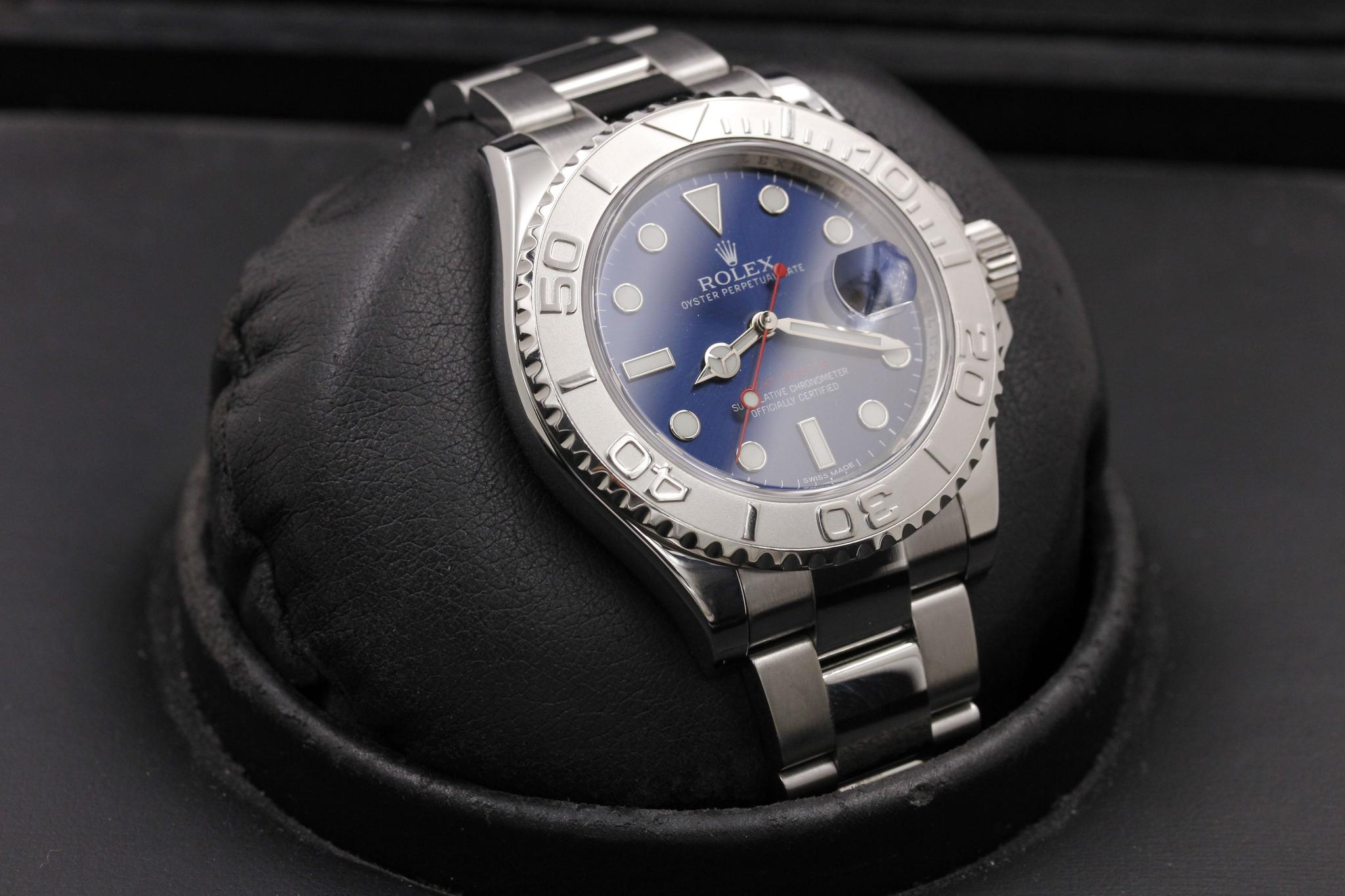 Watch Image 10