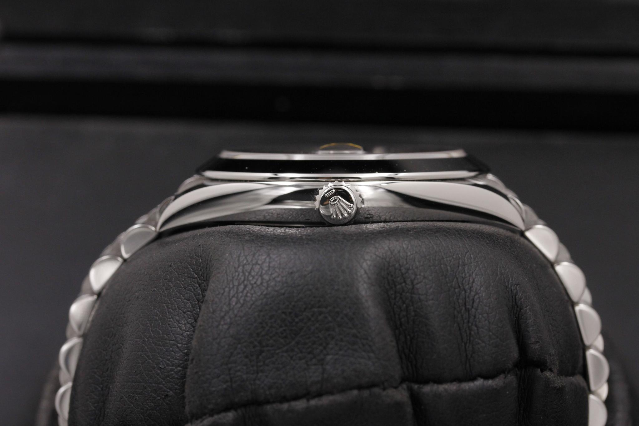 Watch Image 3