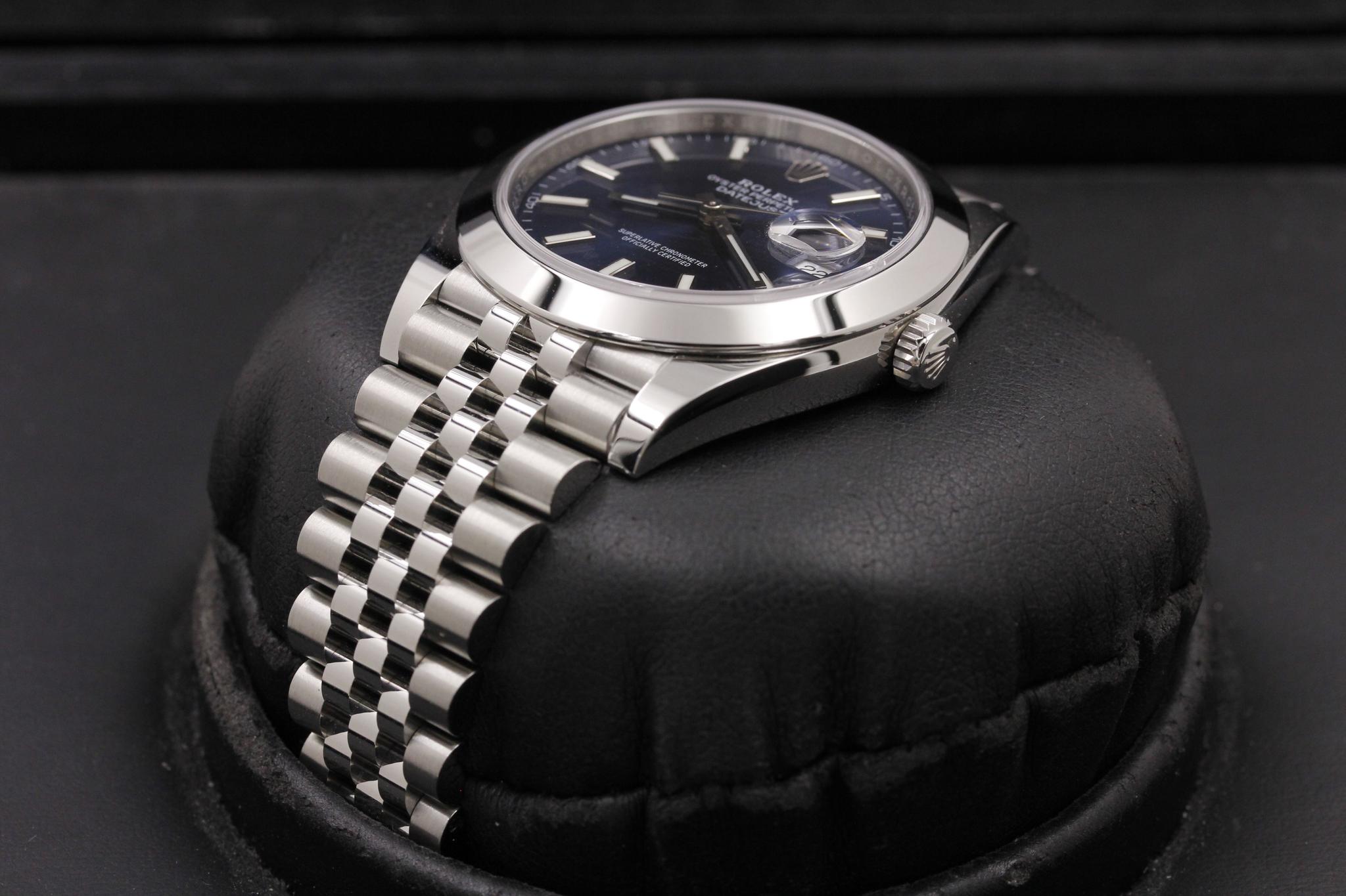 Watch Image 2