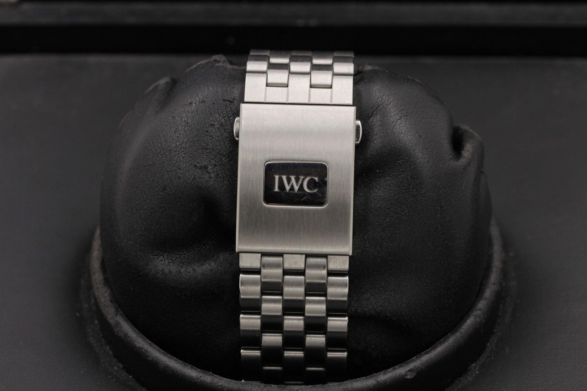 Watch Image 8