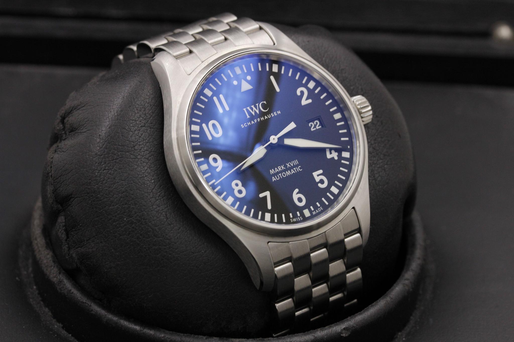 Watch Image 10
