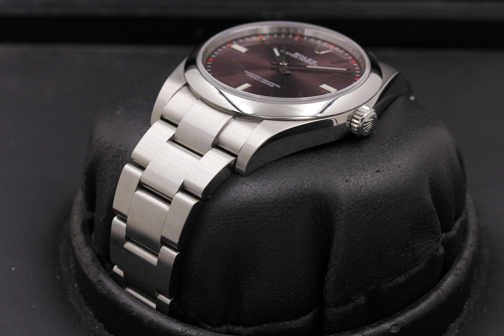 Watch Image 2