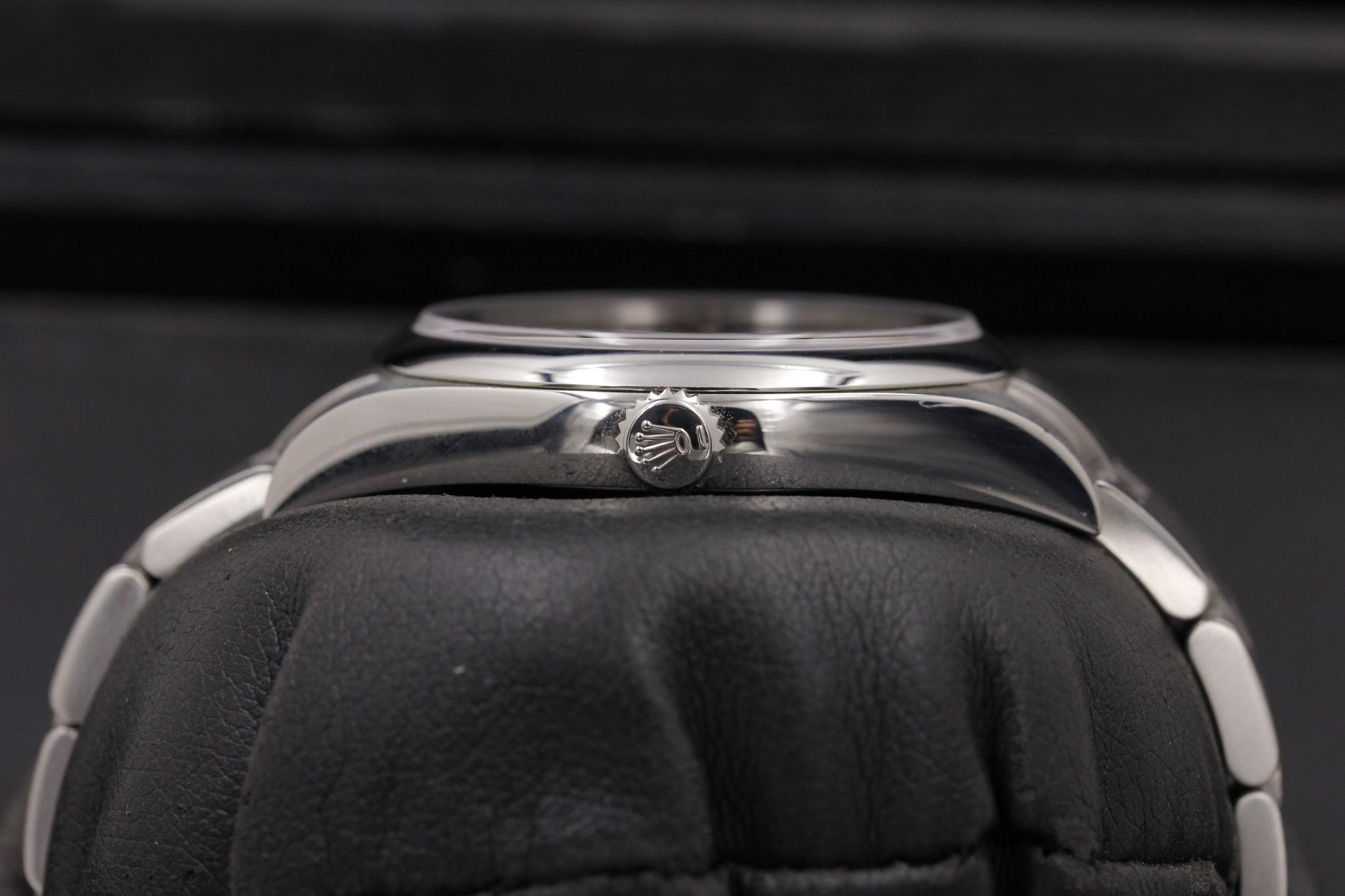 Watch Image 3