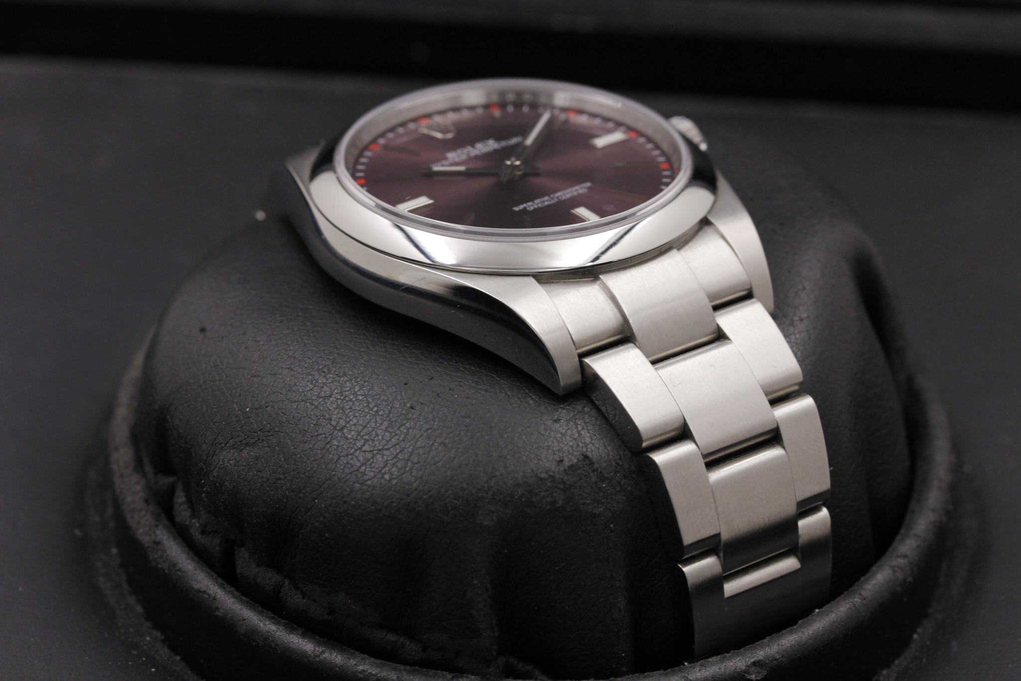 Watch Image 6