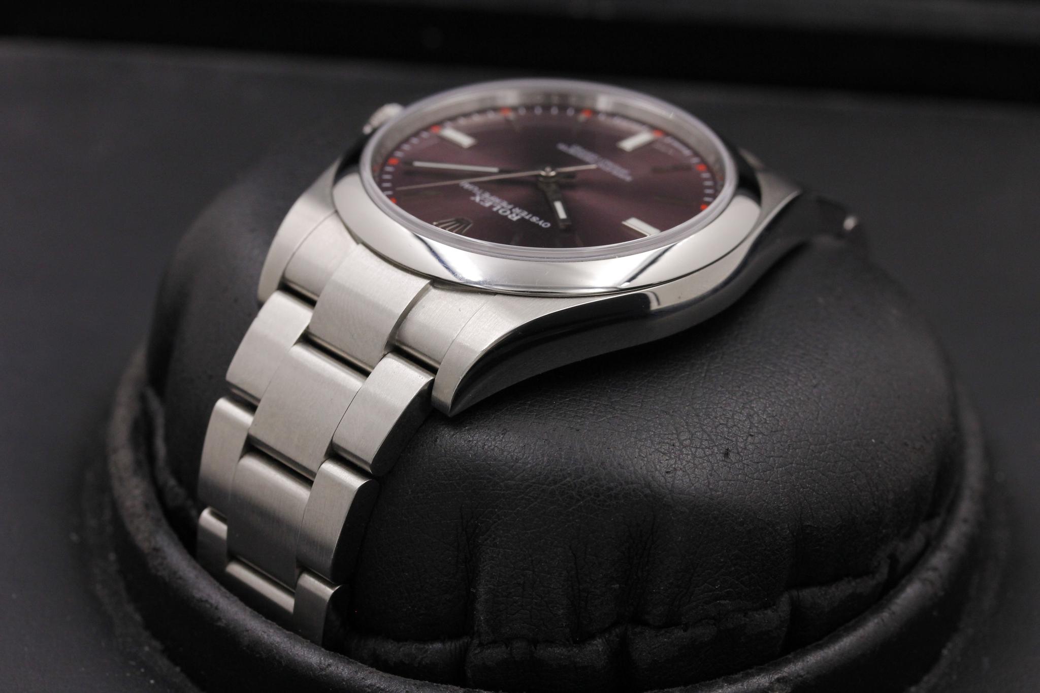 Watch Image 5