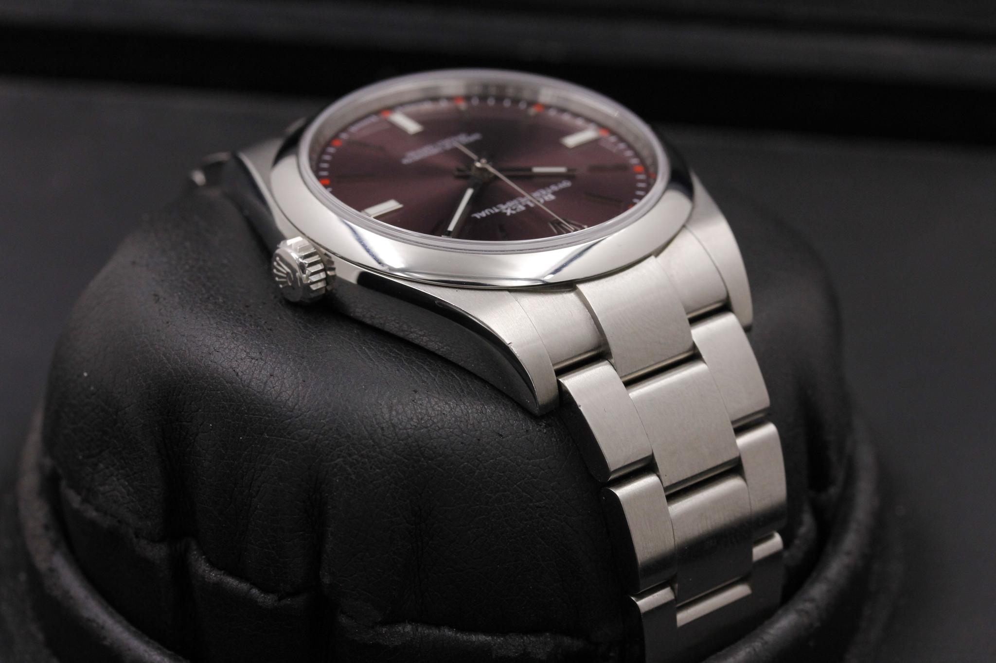 Watch Image 4