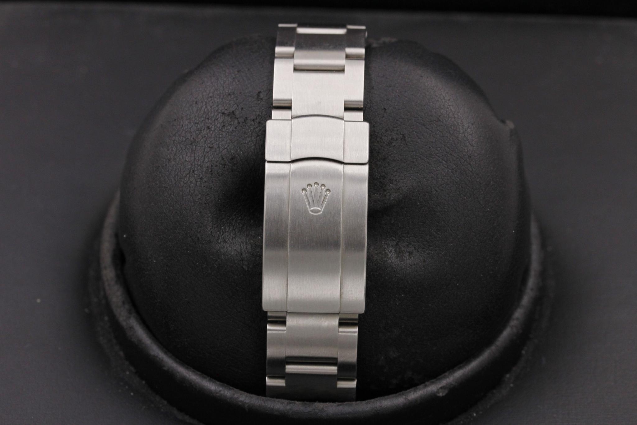 Watch Image 8
