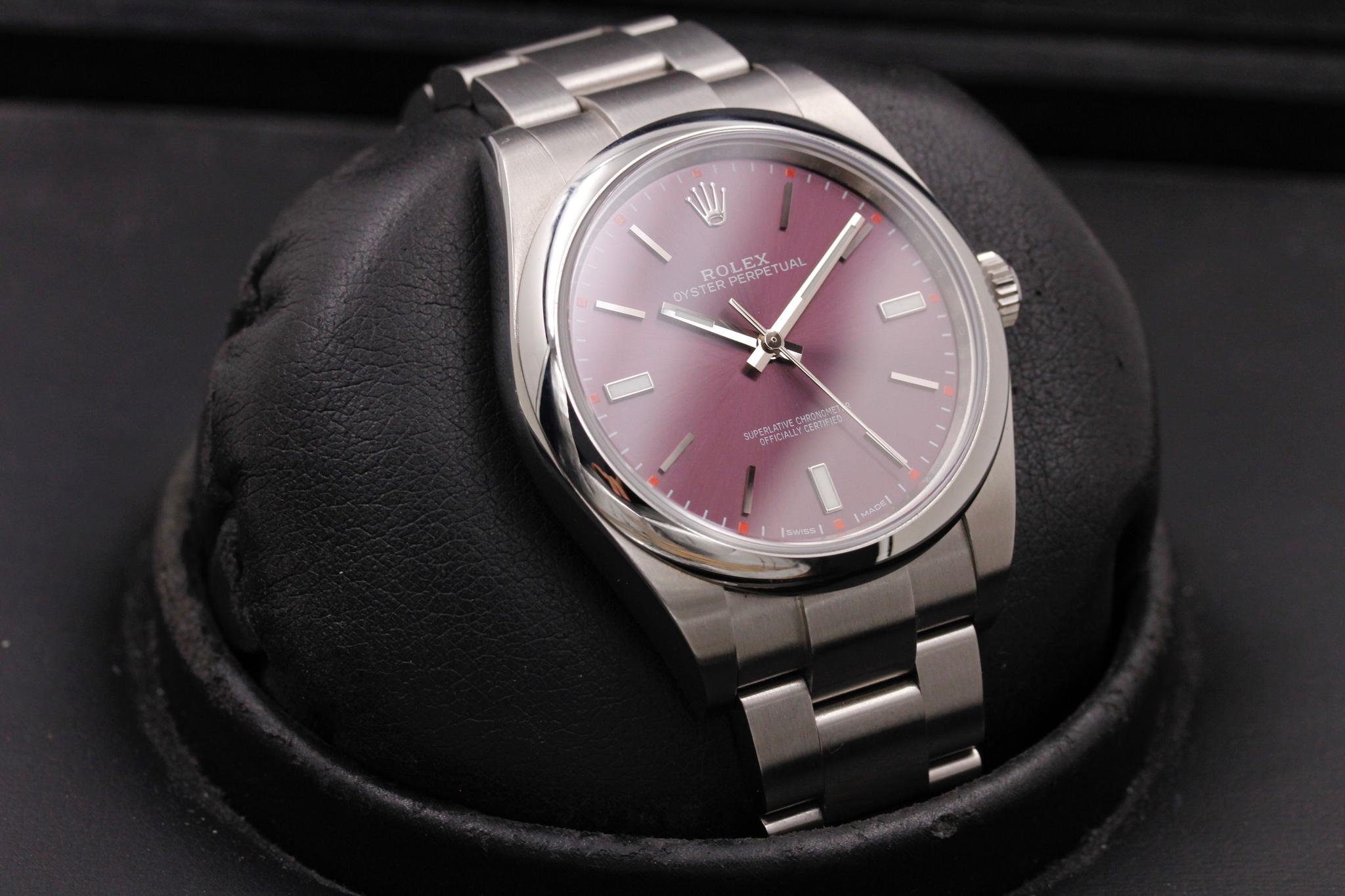 Watch Image 10