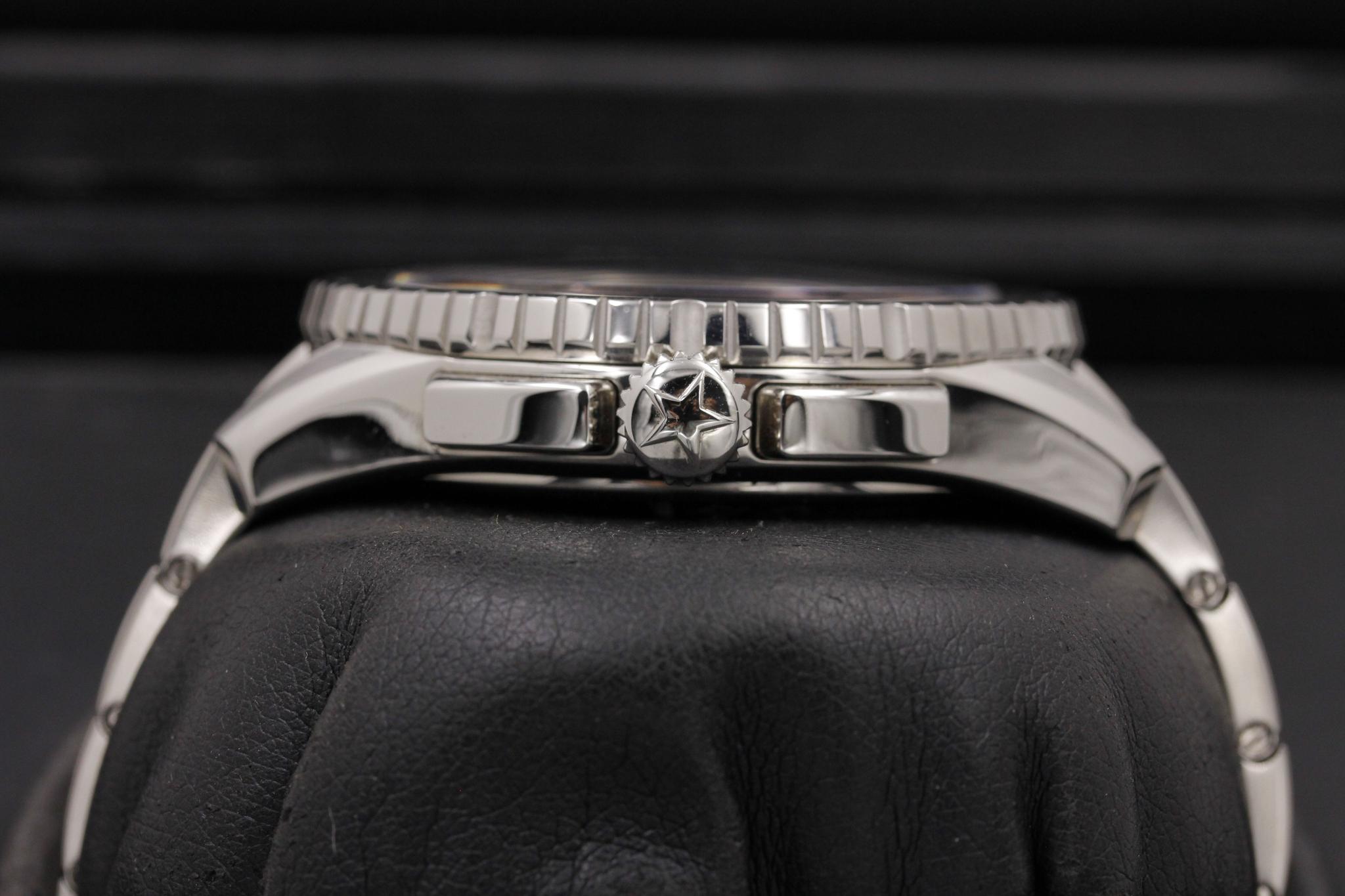 Watch Image 3