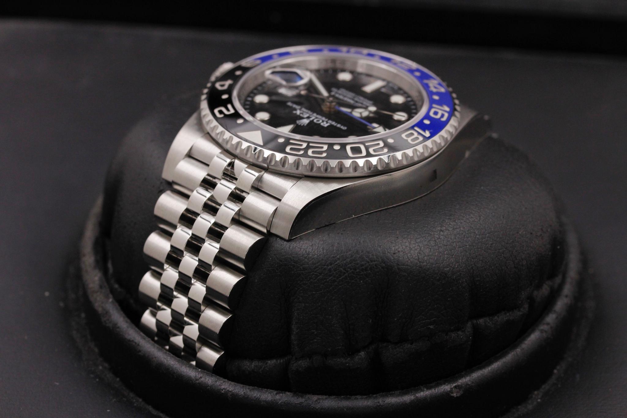 Watch Image 5
