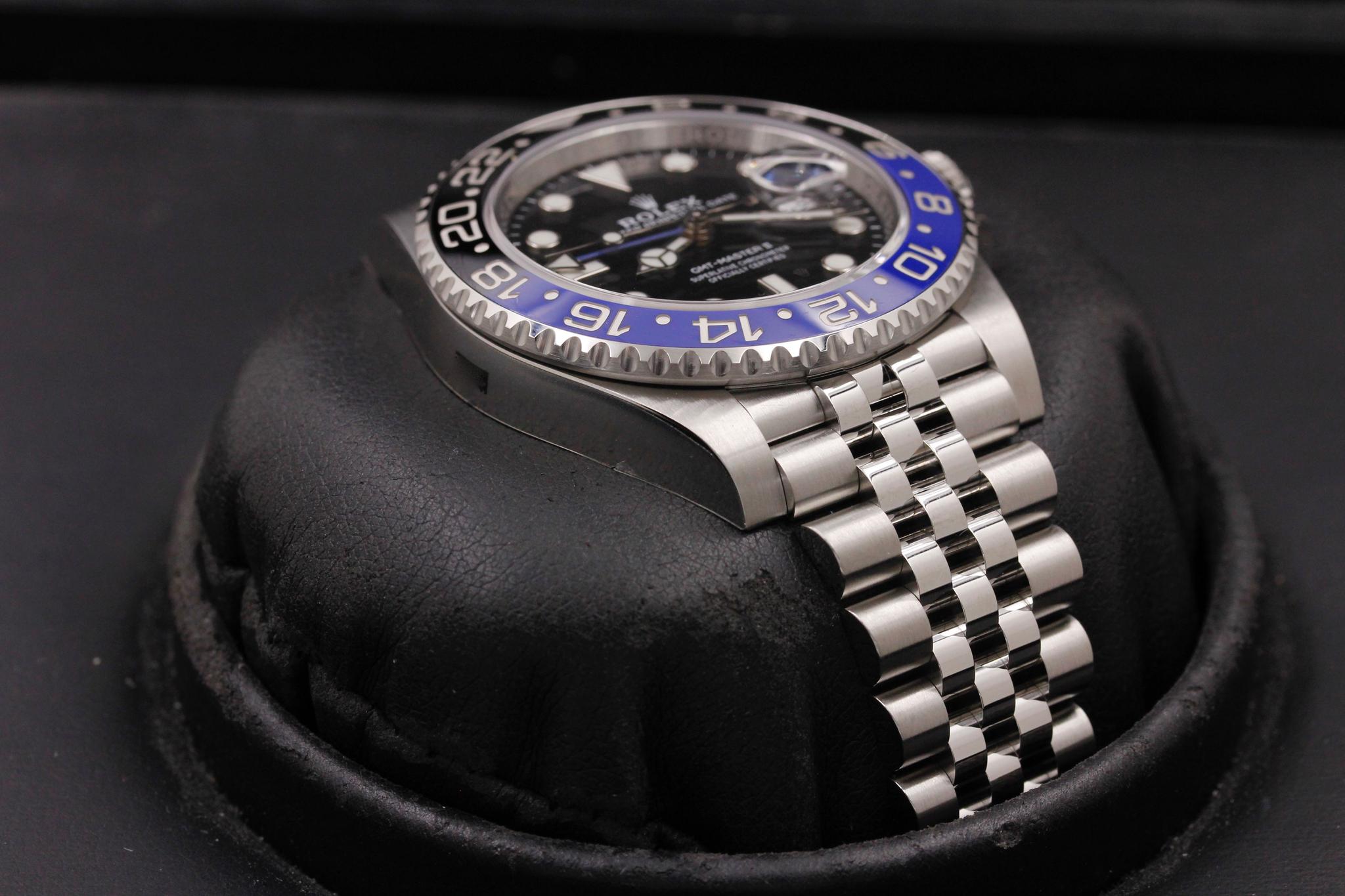 Watch Image 6