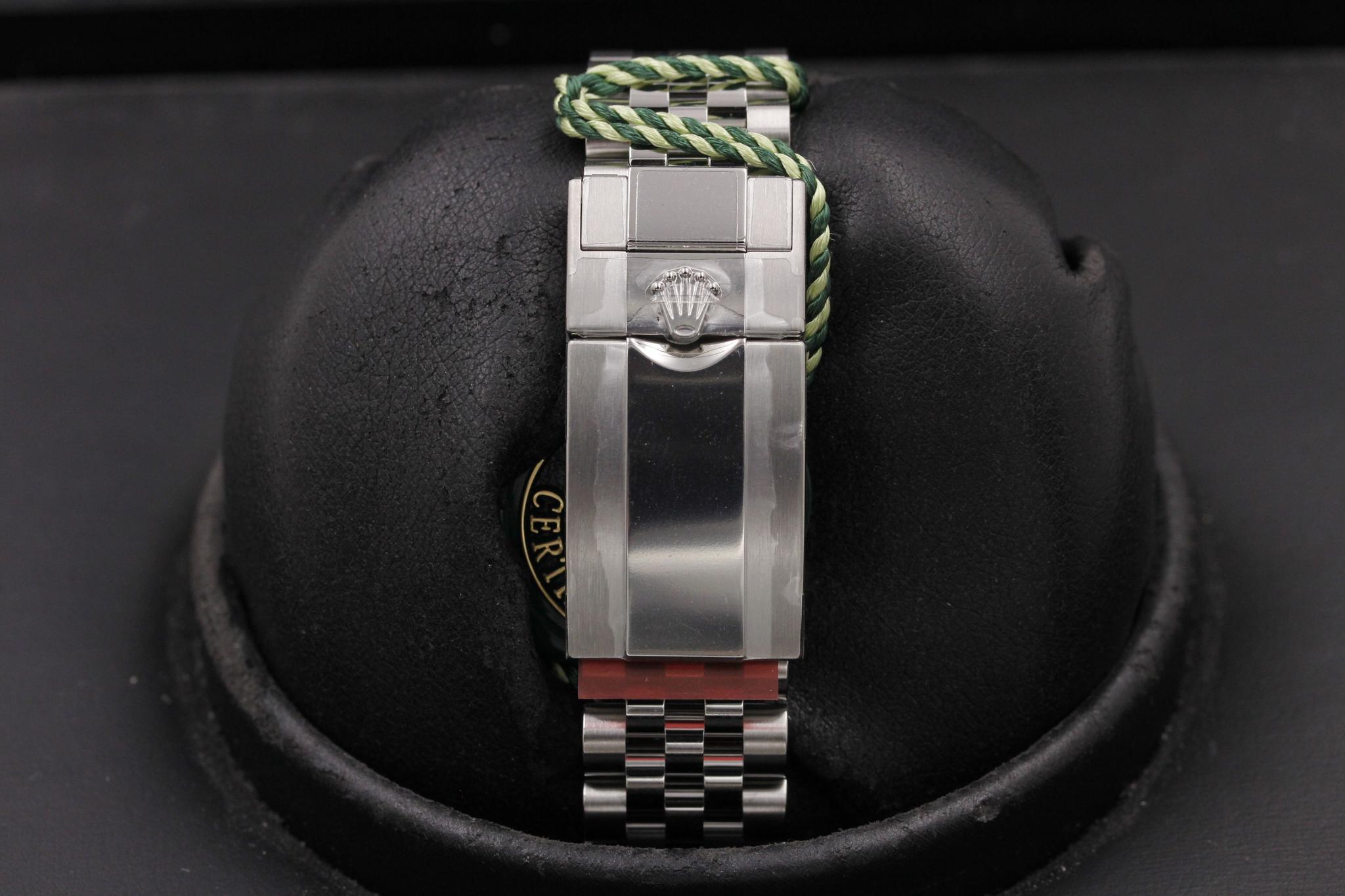 Watch Image 7